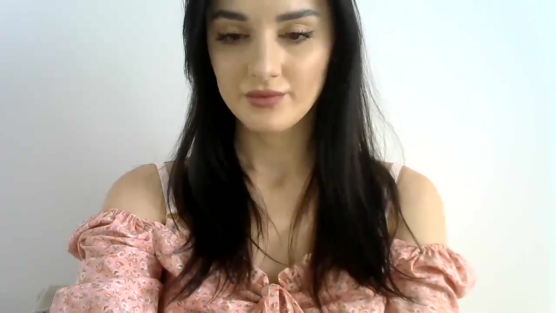 Gallery image thumbnail from DreamyKitty69's myfreecams stream on, 05/29/2024, 11:13 image 4 of 20
