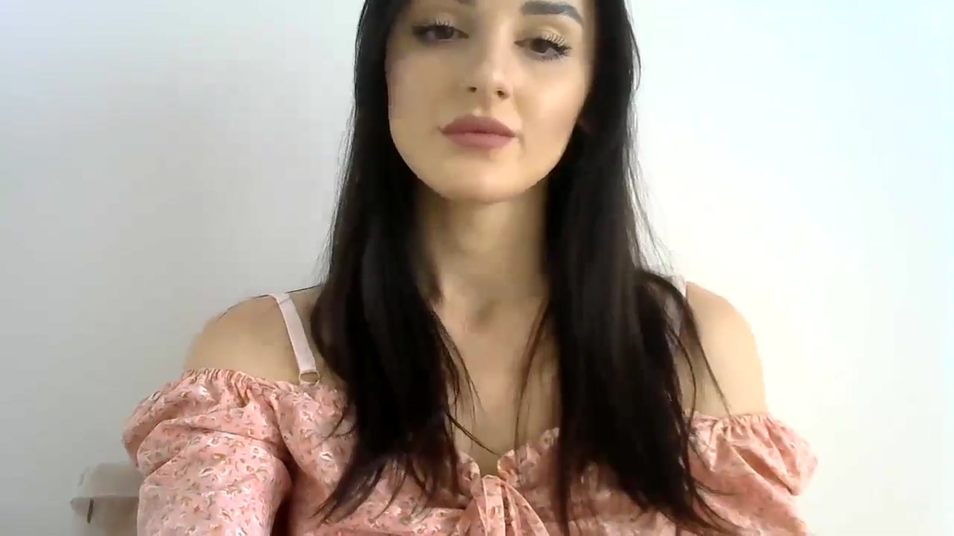 Gallery image thumbnail from DreamyKitty69's myfreecams stream on, 05/29/2024, 11:13 image 7 of 20