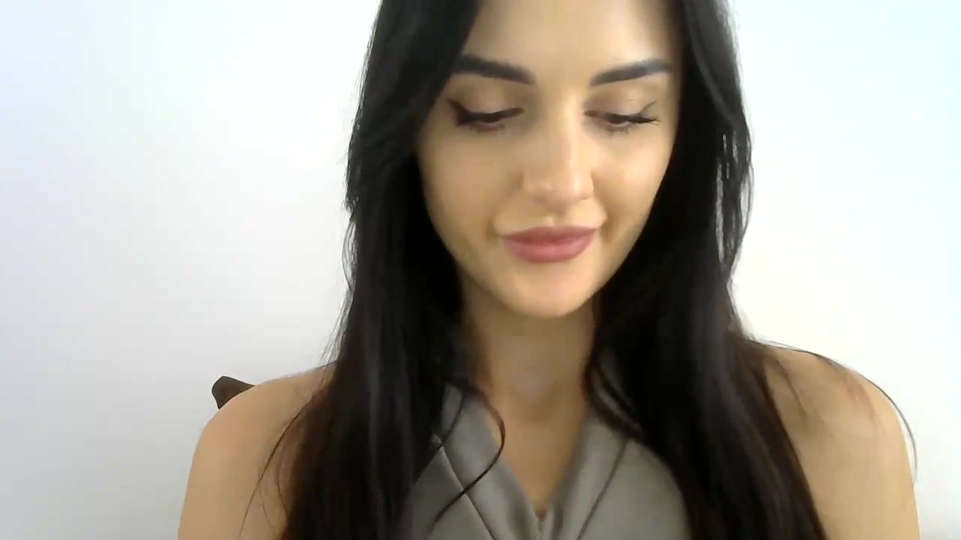 Gallery image thumbnail from DreamyKitty69's myfreecams stream on, 08/05/2024, 14:33 image 12 of 20
