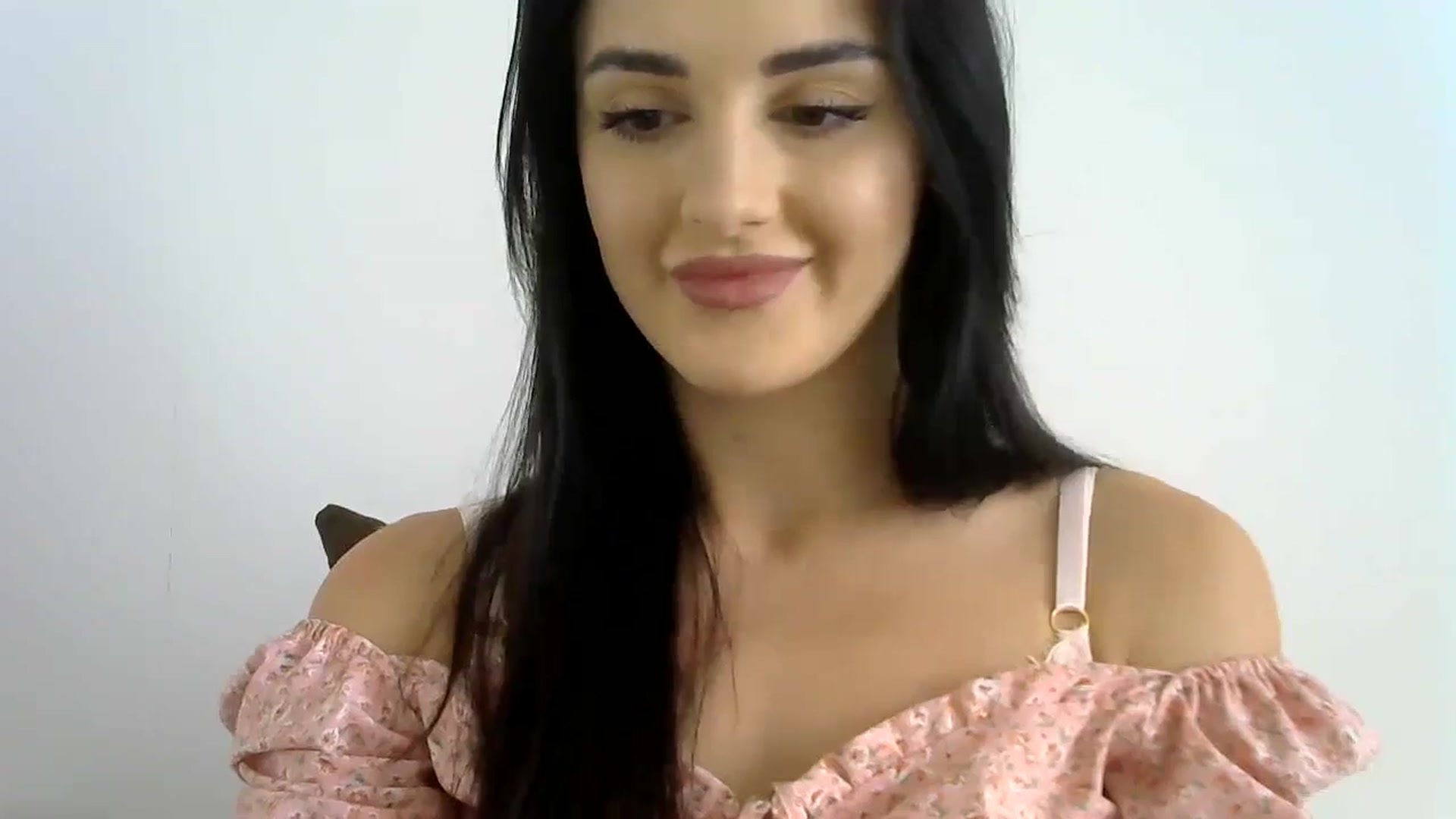 Gallery image thumbnail from DreamyKitty69's myfreecams stream on, 09/09/2024, 10:35 image 16 of 20