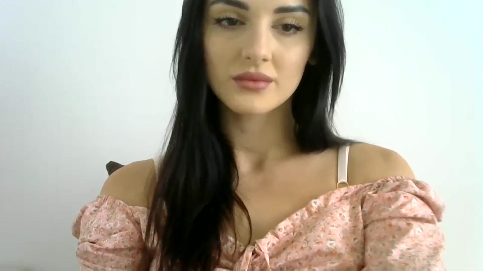 Gallery image thumbnail from DreamyKitty69's myfreecams stream on, 09/09/2024, 10:35 image 5 of 20