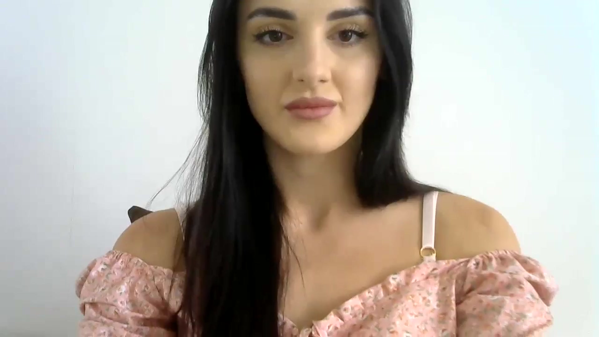 Gallery image thumbnail from DreamyKitty69's myfreecams stream on, 09/09/2024, 10:35 image 18 of 20