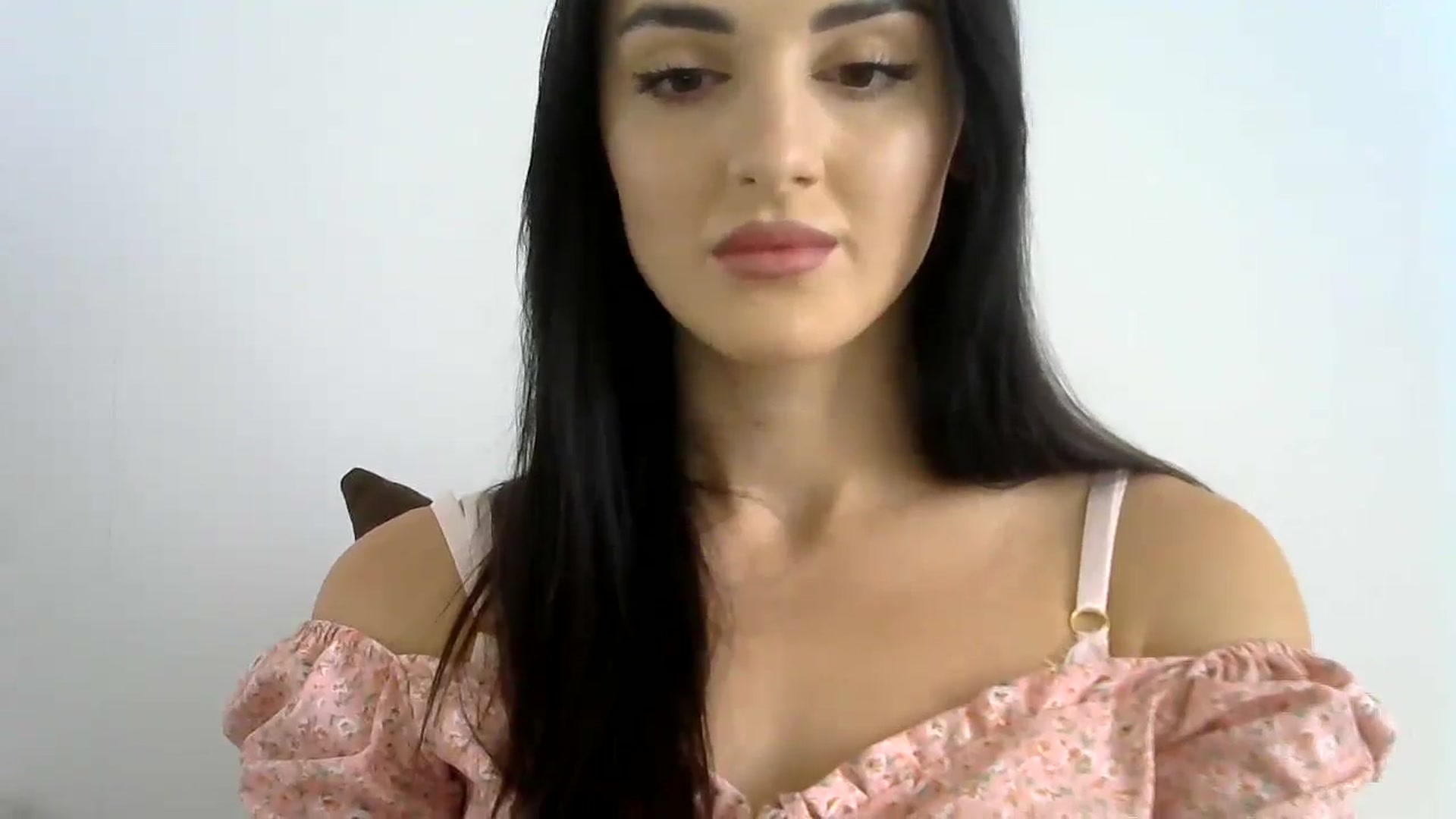 Gallery image thumbnail from DreamyKitty69's myfreecams stream on, 09/09/2024, 11:15 image 17 of 20