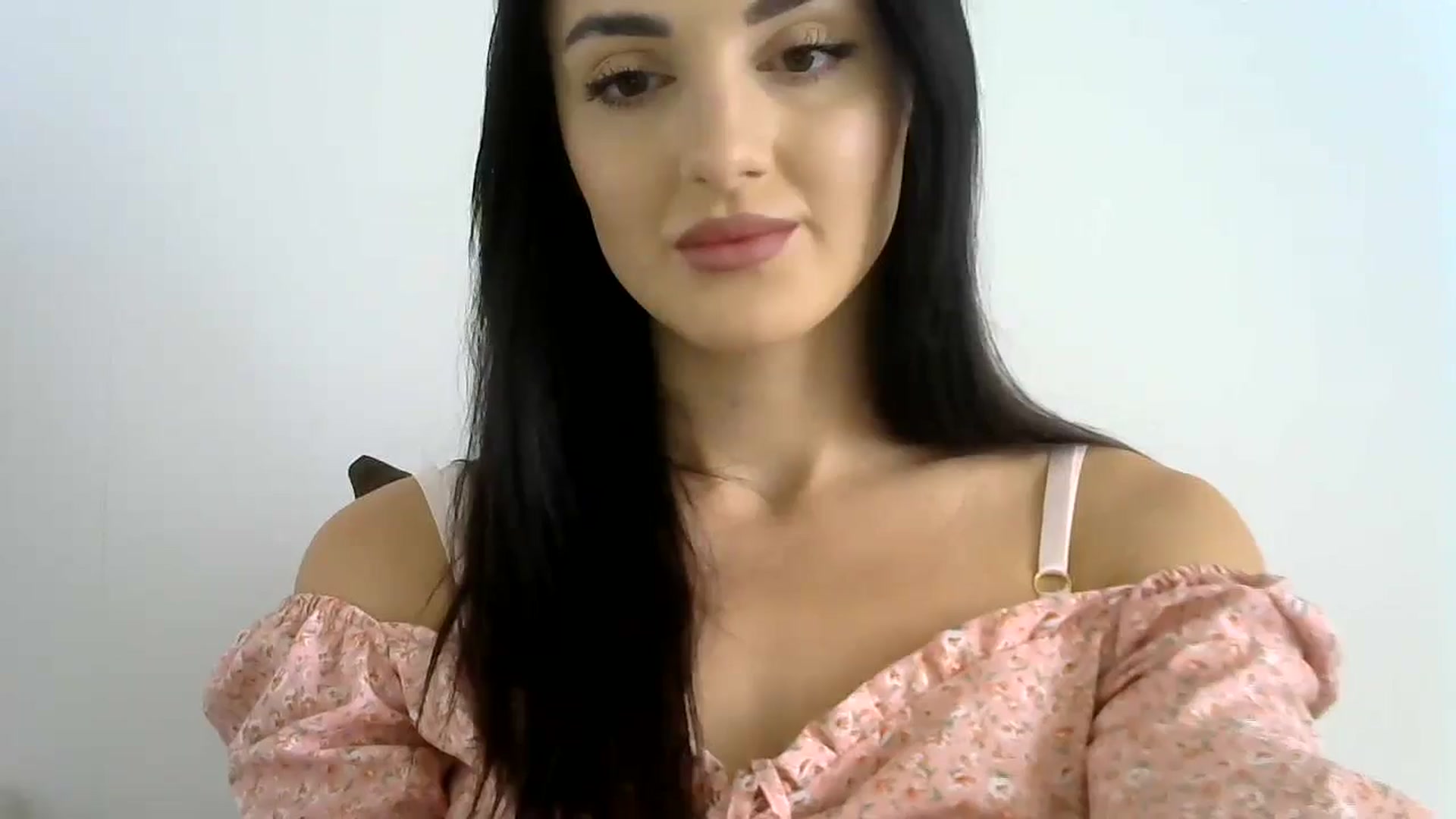 Gallery image thumbnail from DreamyKitty69's myfreecams stream on, 09/09/2024, 11:15 image 16 of 20