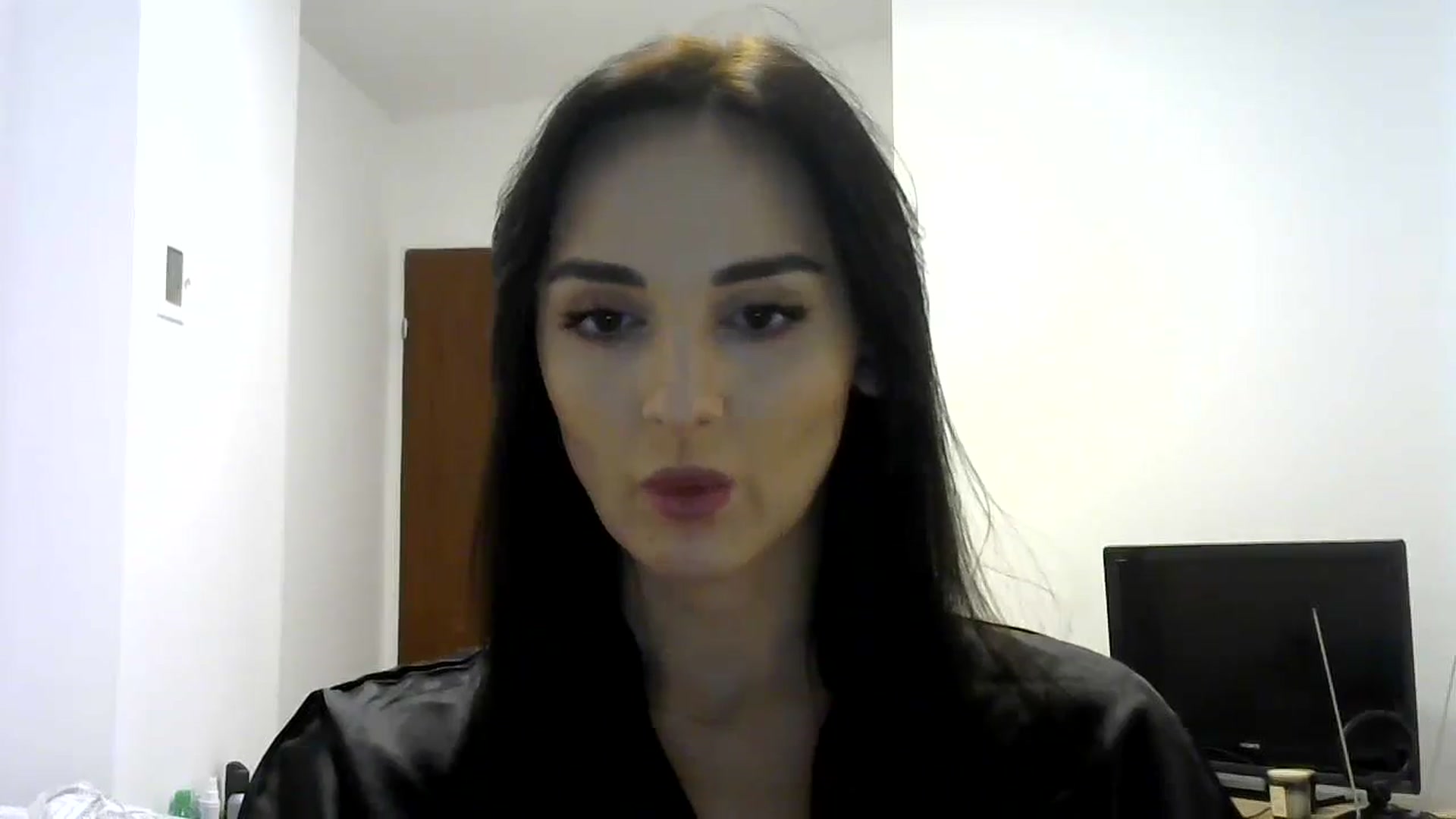 Gallery image thumbnail from DreamyKitty69's myfreecams stream on, 09/26/2024, 17:19 image 7 of 20