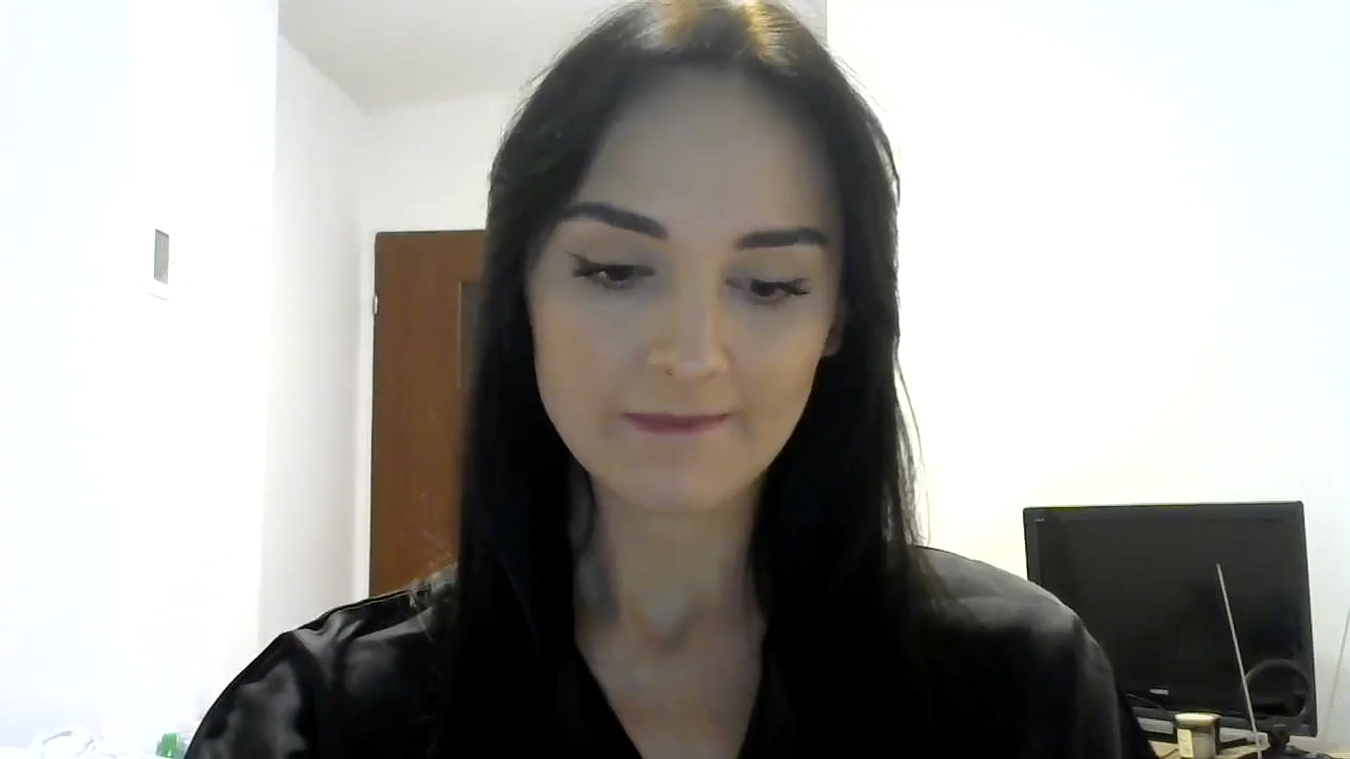 Gallery image thumbnail from DreamyKitty69's myfreecams stream on, 09/26/2024, 17:19 image 16 of 20