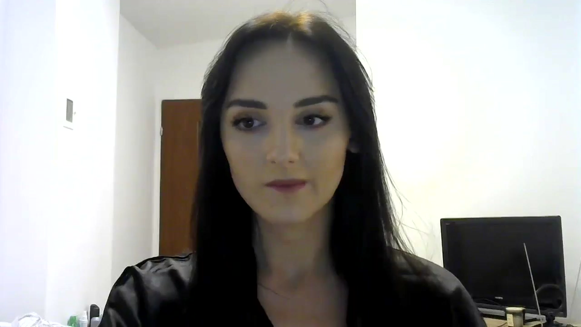 Gallery image thumbnail from DreamyKitty69's myfreecams stream on, 09/26/2024, 17:19 image 5 of 20