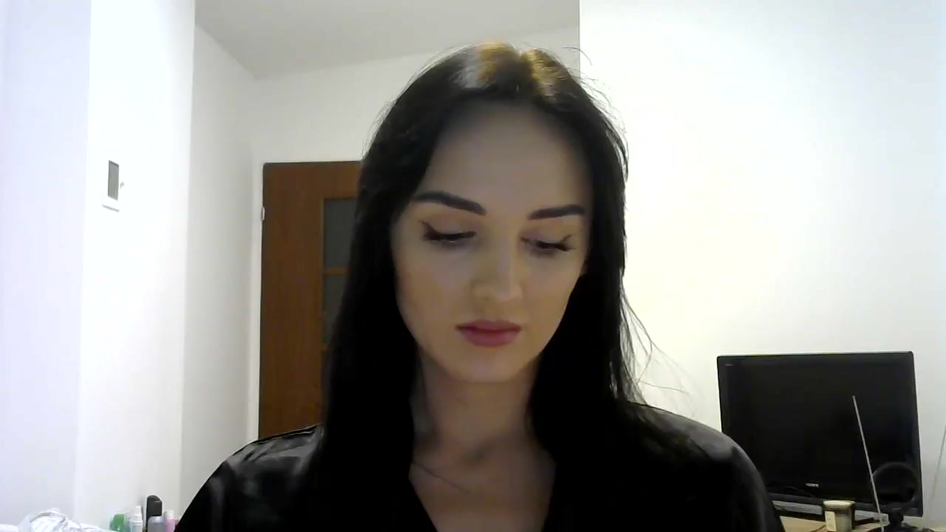 Gallery image thumbnail from DreamyKitty69's myfreecams stream on, 09/26/2024, 17:19 image 6 of 20