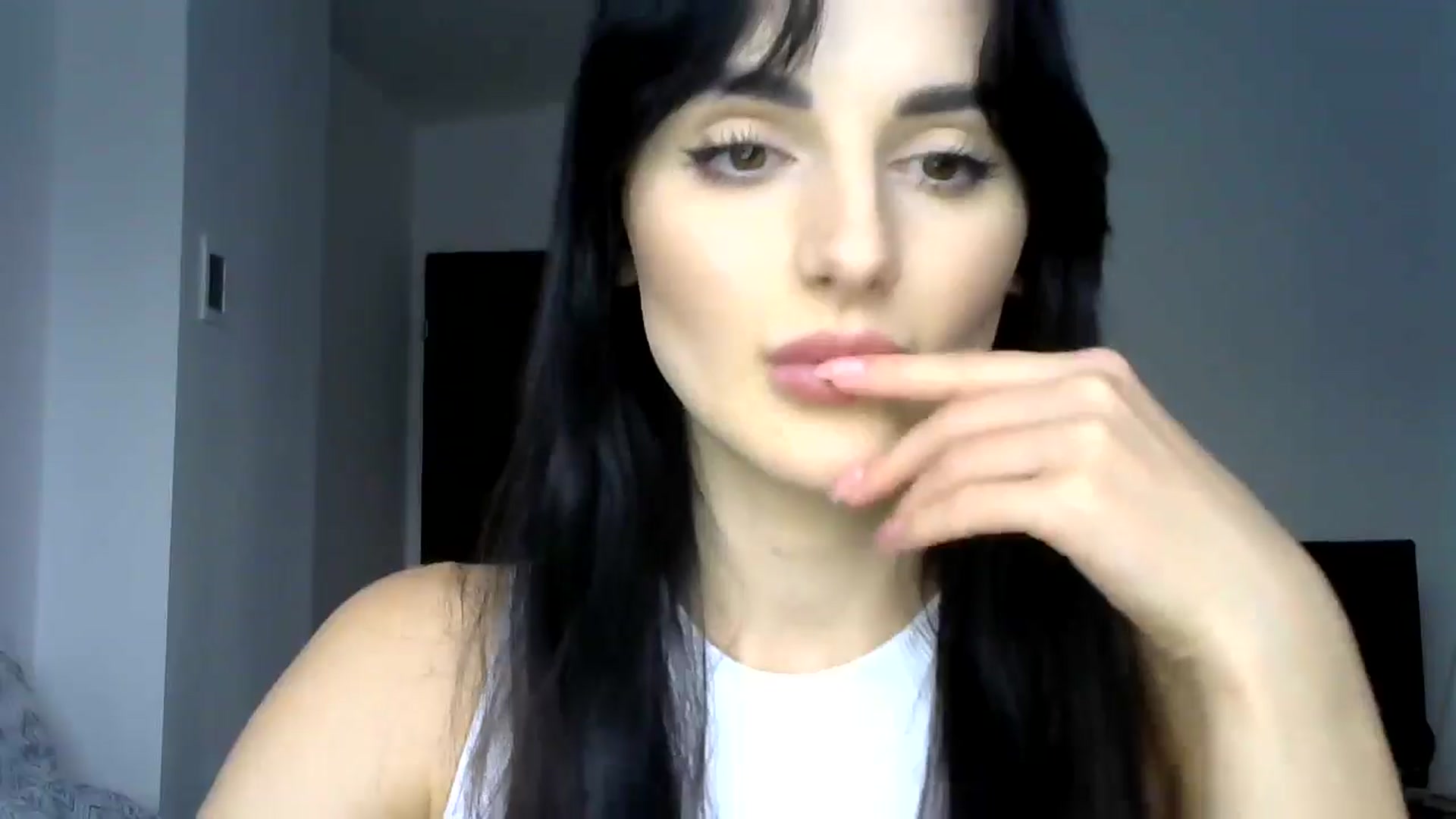 Gallery image thumbnail from DreamyKitty69's myfreecams stream on, 09/27/2024, 15:17 image 4 of 20