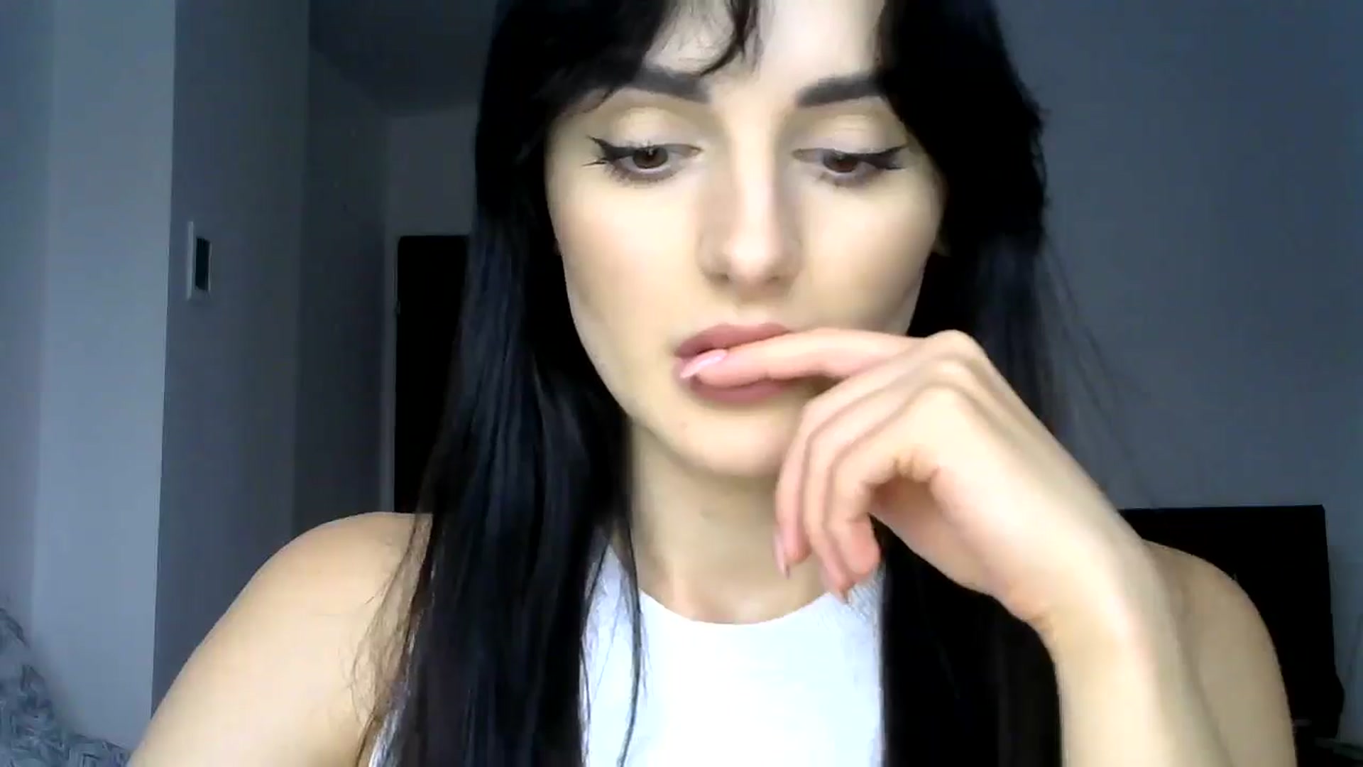 Gallery image thumbnail from DreamyKitty69's myfreecams stream on, 09/27/2024, 15:17 image 18 of 20