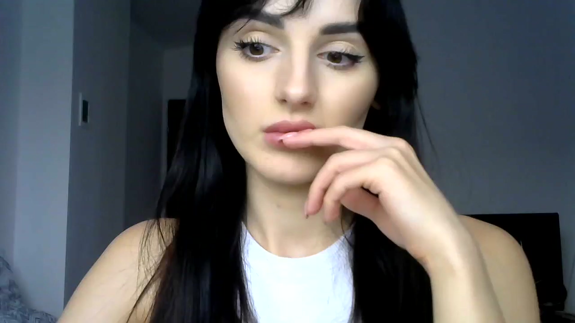 Gallery image thumbnail from DreamyKitty69's myfreecams stream on, 09/27/2024, 15:17 image 12 of 20