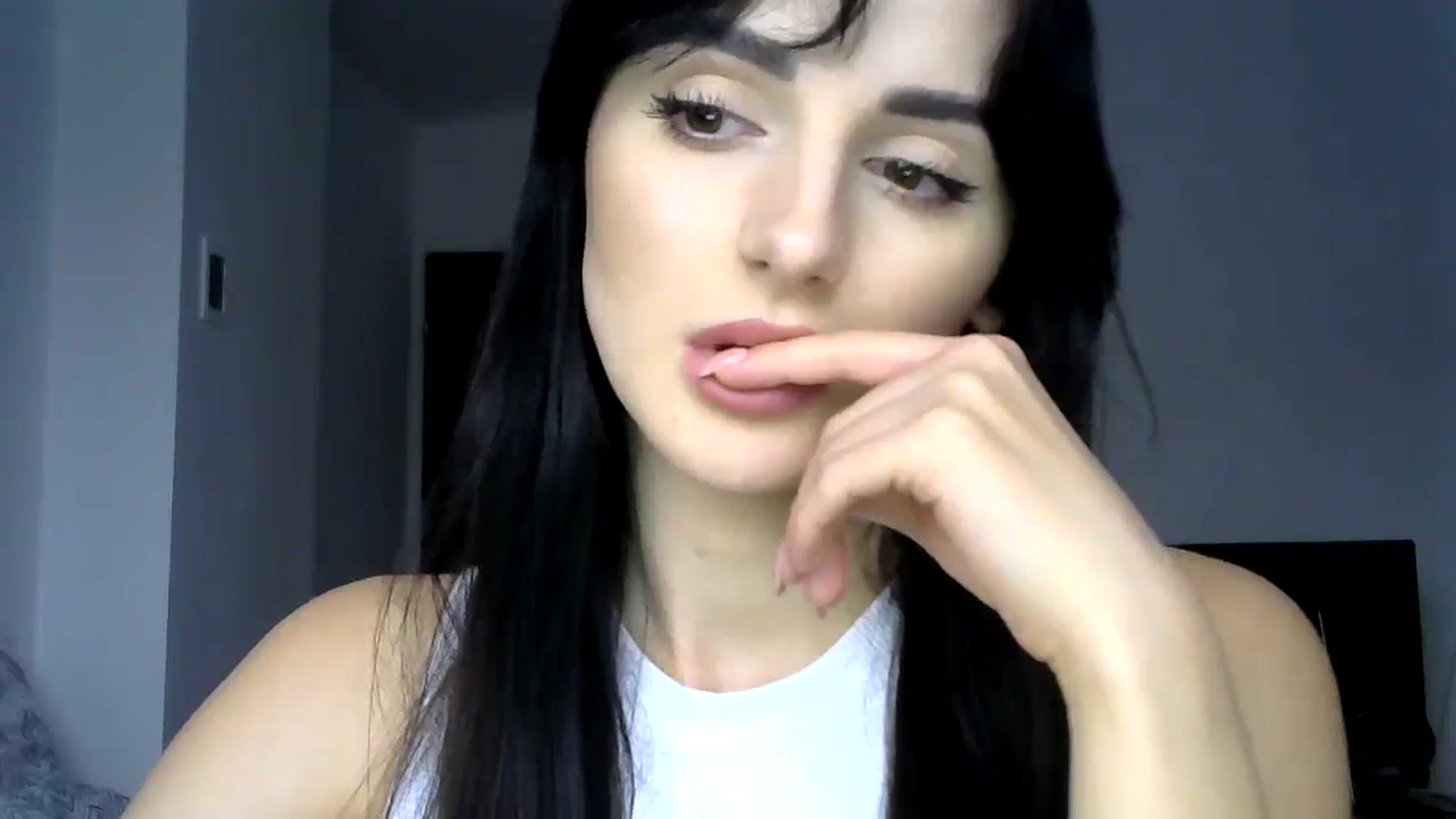 Gallery image thumbnail from DreamyKitty69's myfreecams stream on, 09/27/2024, 15:17 image 16 of 20
