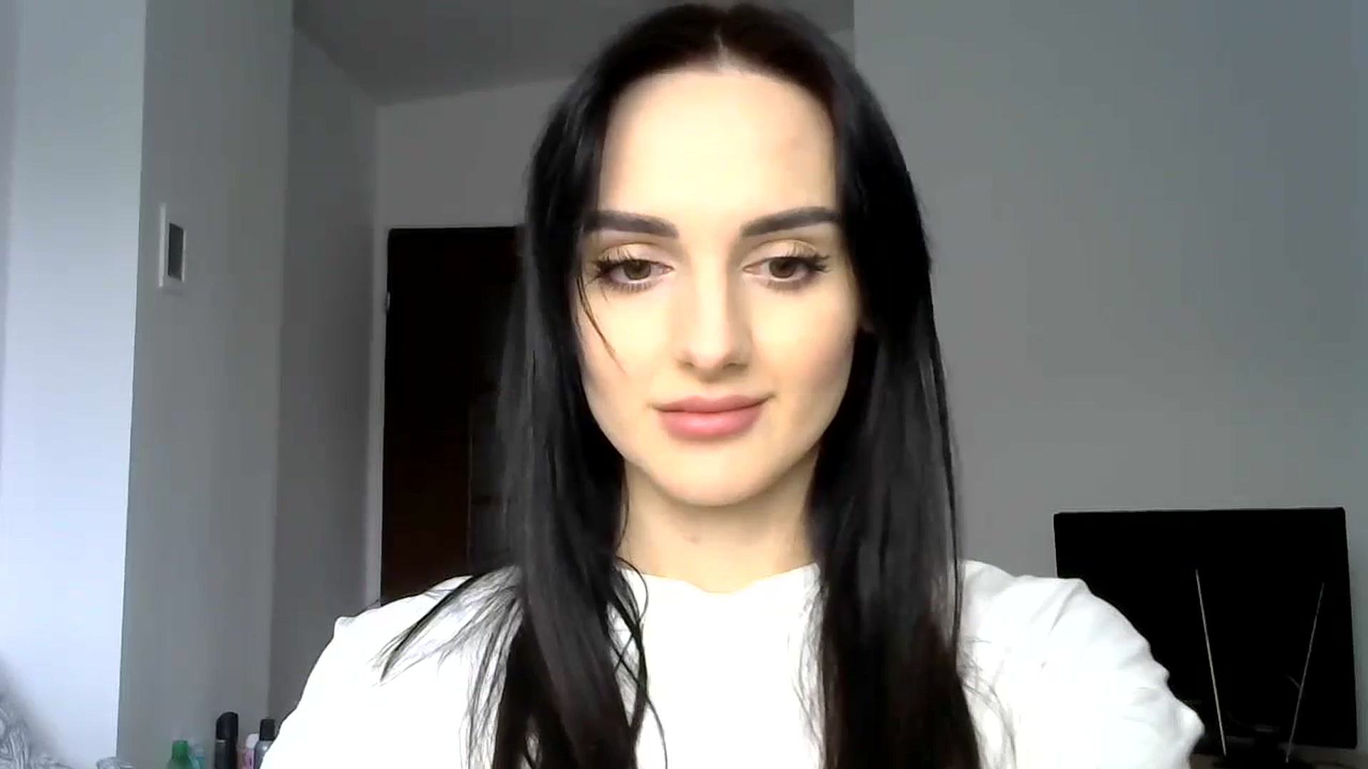 Gallery image thumbnail from DreamyKitty69's myfreecams stream on, 09/30/2024, 13:35 image 8 of 20