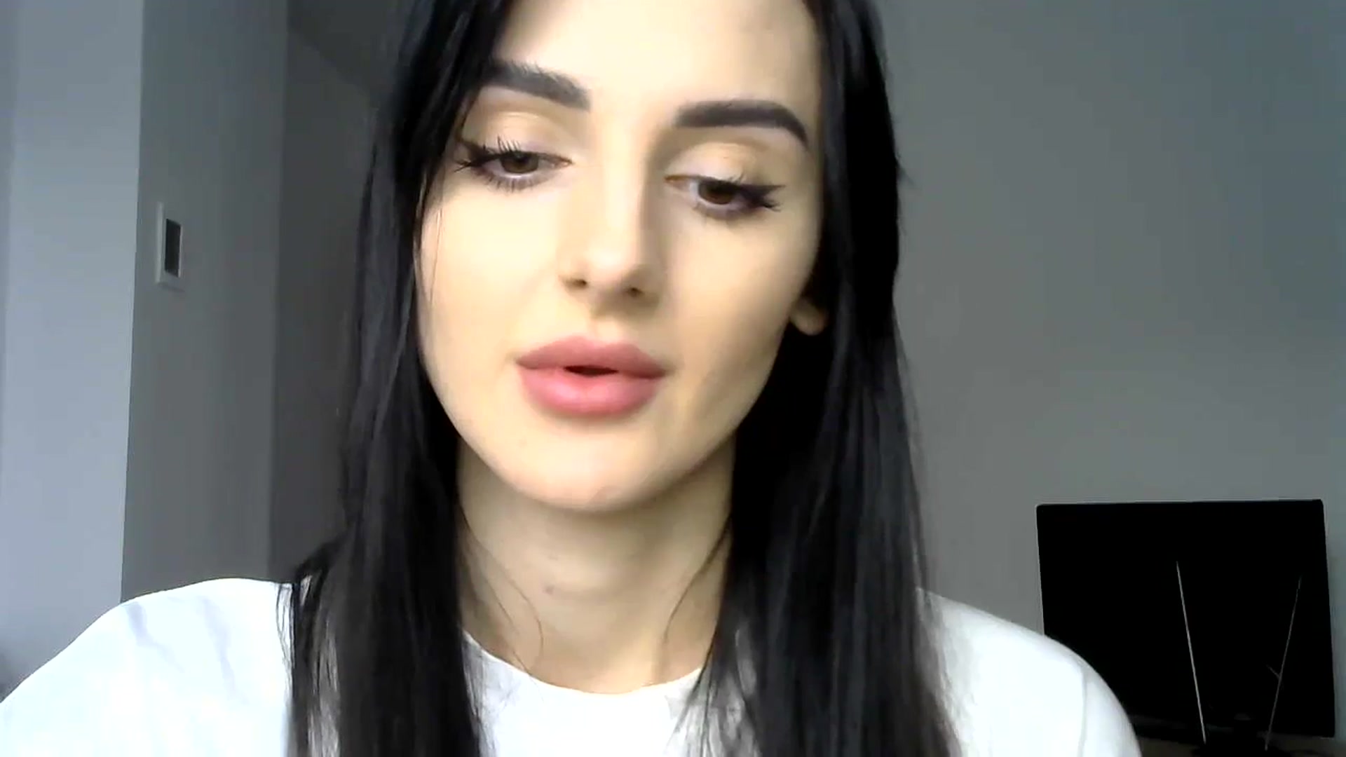 Gallery image thumbnail from DreamyKitty69's myfreecams stream on, 09/30/2024, 13:35 image 18 of 20