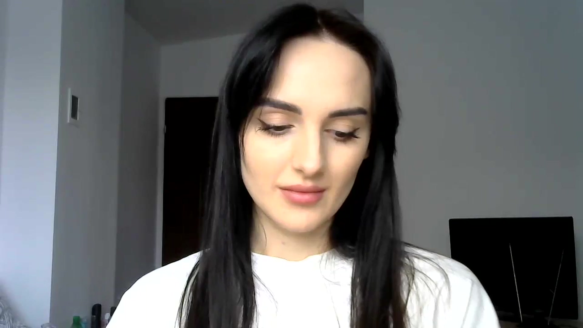 Gallery image thumbnail from DreamyKitty69's myfreecams stream on, 09/30/2024, 13:35 image 6 of 20