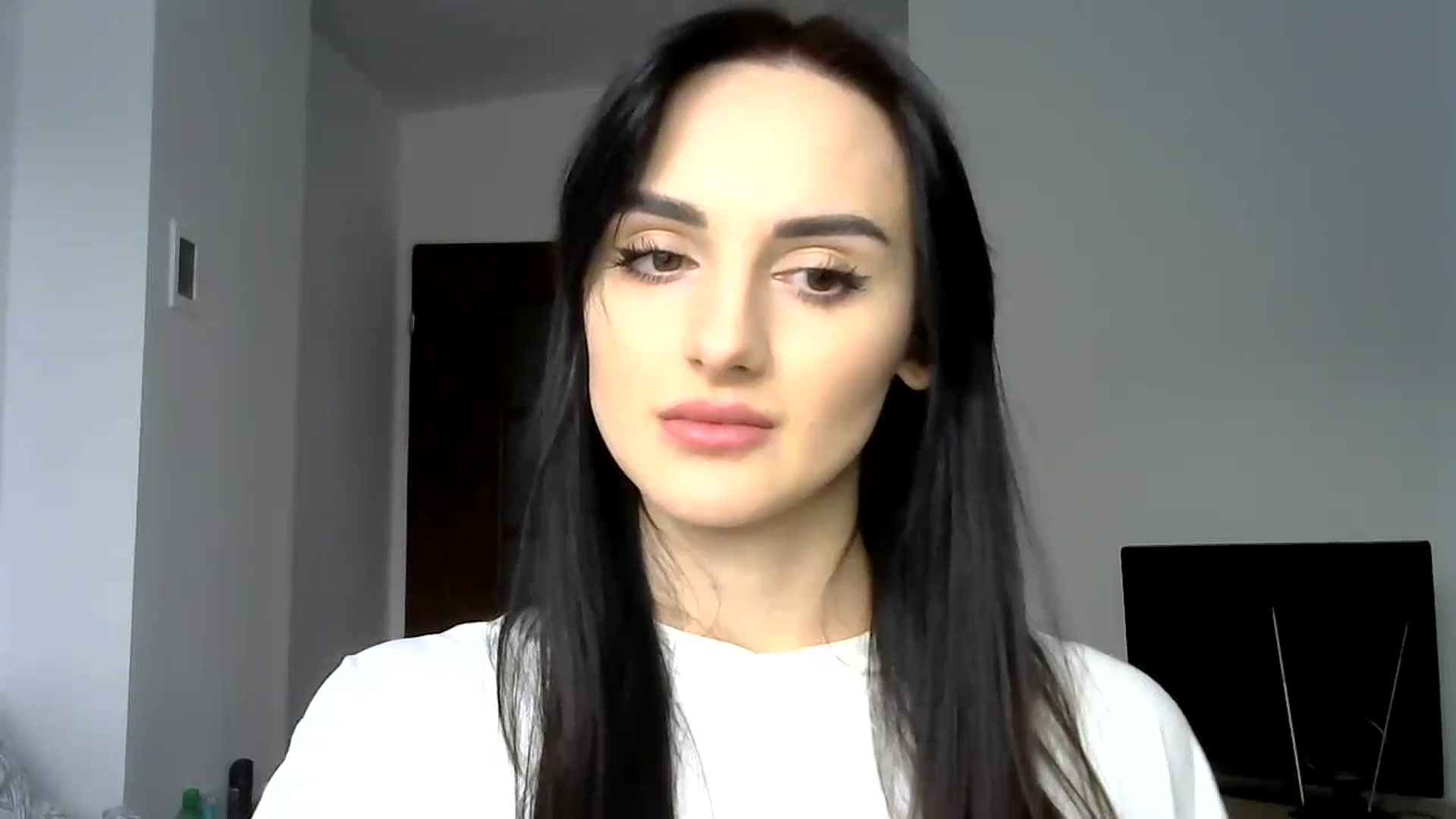Gallery image thumbnail from DreamyKitty69's myfreecams stream on, 09/30/2024, 13:35 image 17 of 20