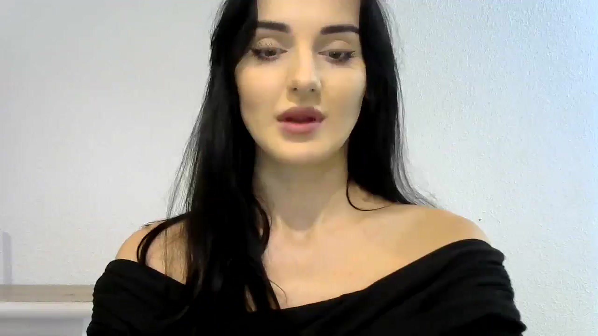 Gallery image thumbnail from DreamyKitty69's myfreecams stream on, 10/31/2024, 11:38 image 18 of 20