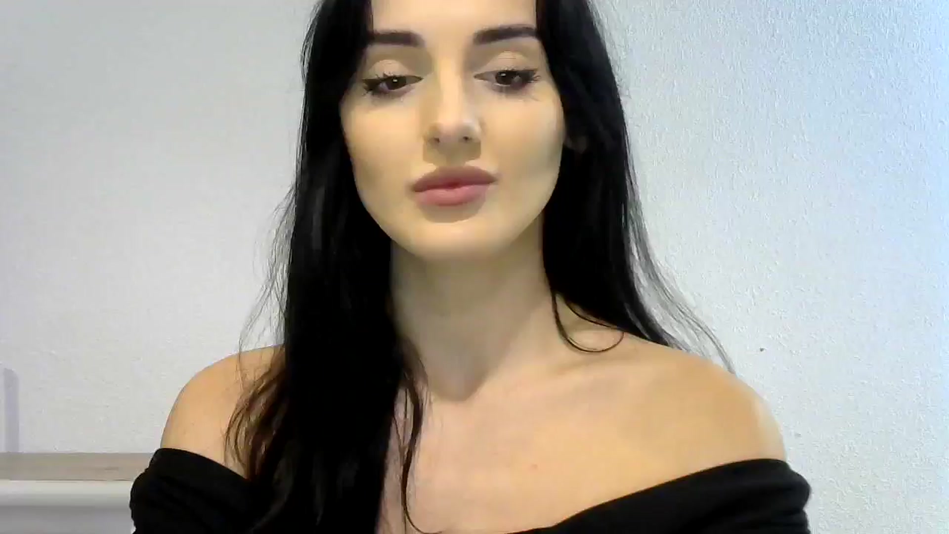 Gallery image thumbnail from DreamyKitty69's myfreecams stream on, 10/31/2024, 11:38 image 11 of 20