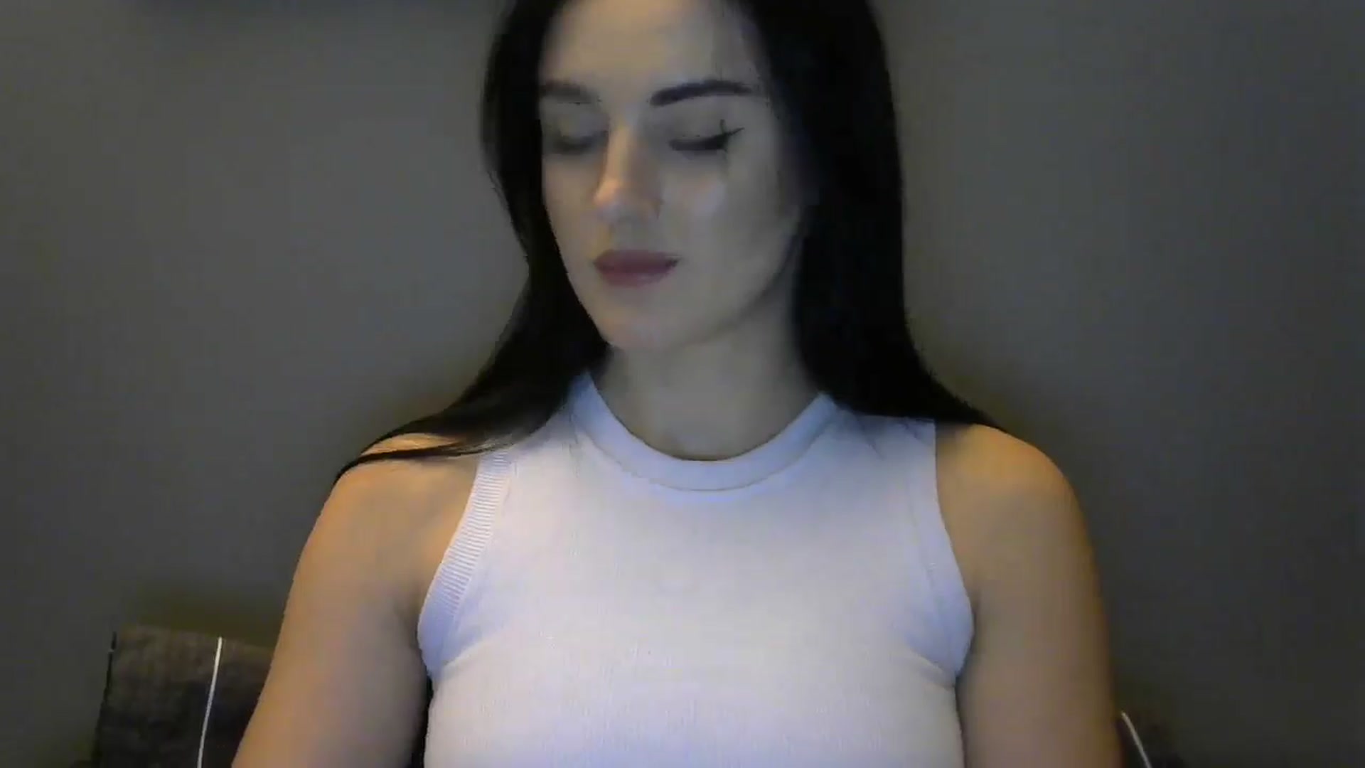 Gallery image thumbnail from DreamyKitty69's myfreecams stream on, 01/25/2025, 16:35 image 8 of 20