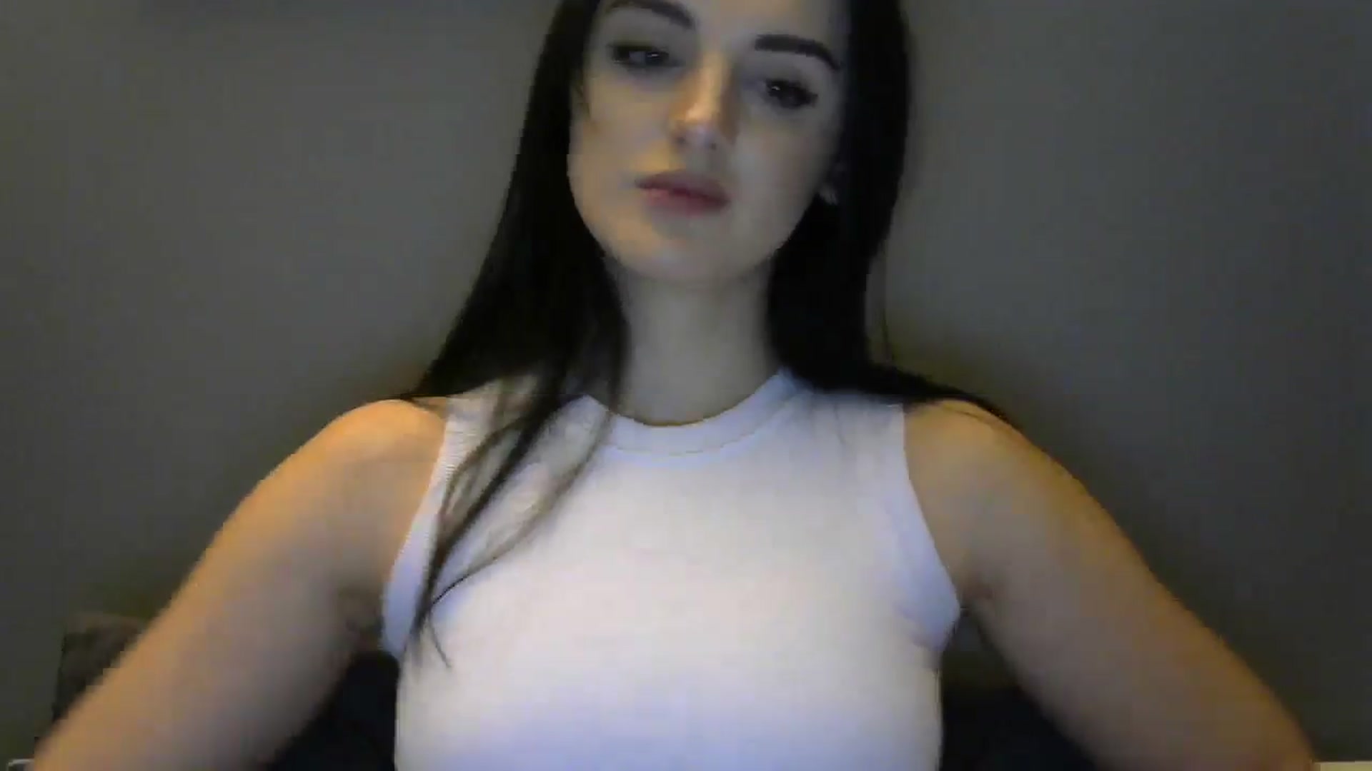 Gallery image thumbnail from DreamyKitty69's myfreecams stream on, 01/25/2025, 16:54 image 15 of 20