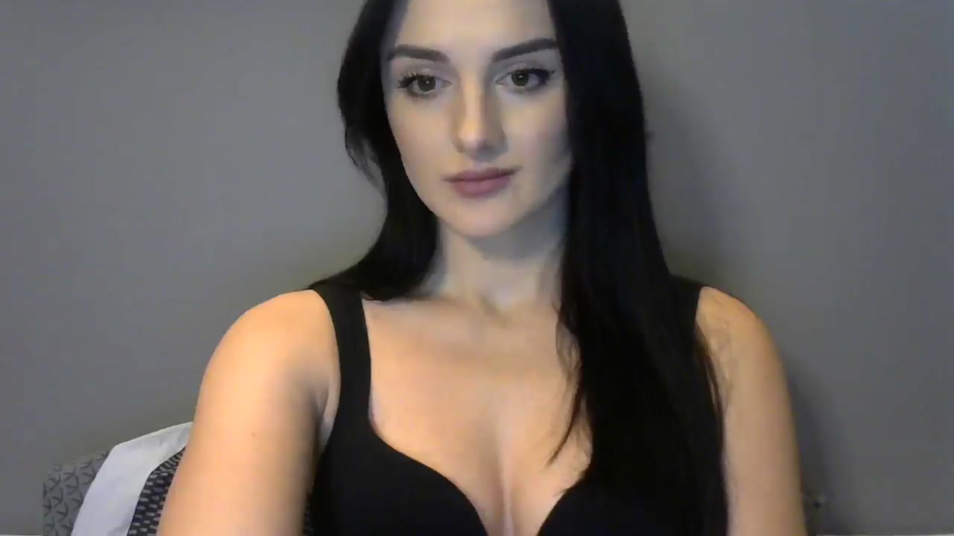 Gallery image thumbnail from DreamyKitty69's myfreecams stream on, 02/06/2025, 17:39 image 3 of 20