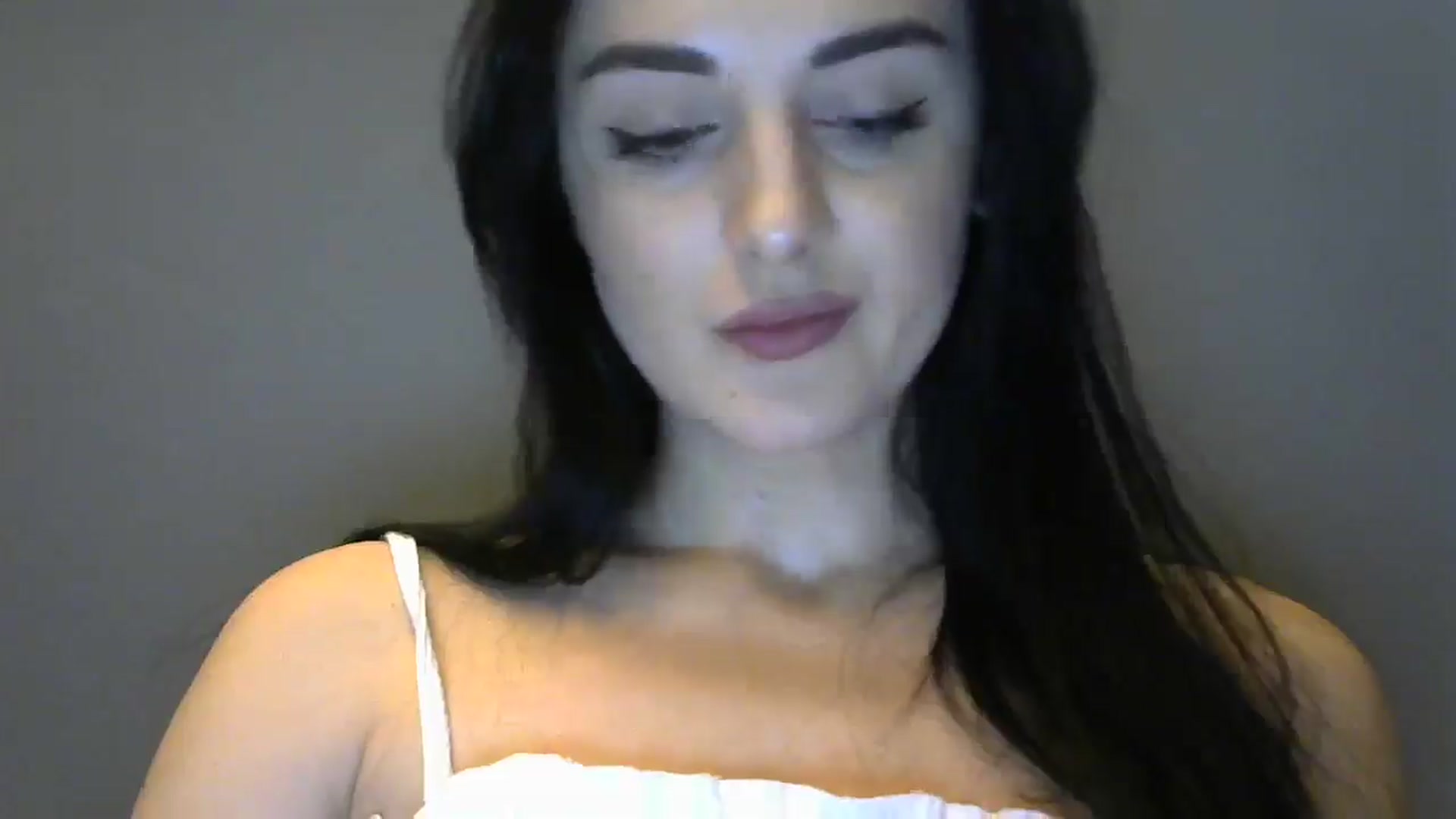 Gallery image thumbnail from DreamyKitty69's myfreecams stream on, 02/07/2025, 16:31 image 10 of 20