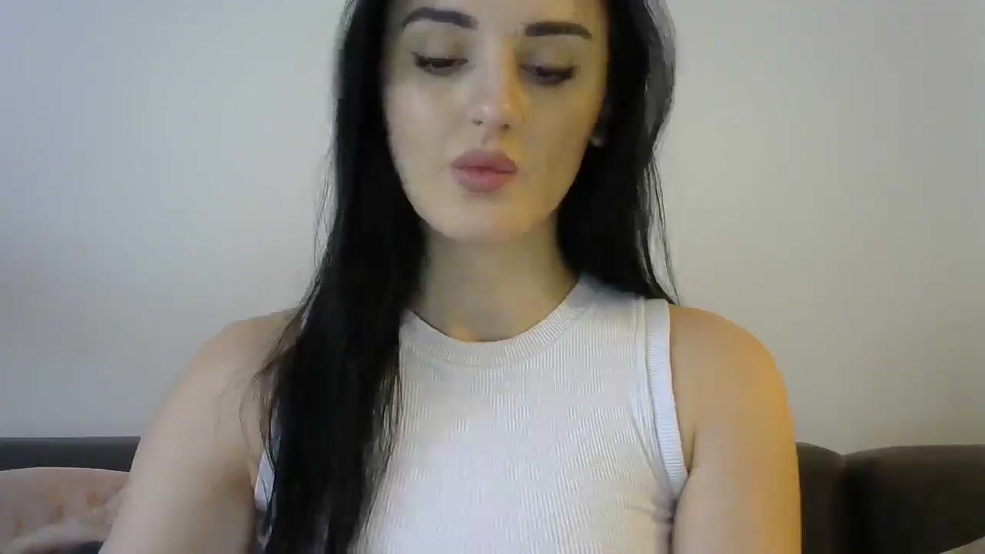 Gallery image thumbnail from DreamyKitty69's myfreecams stream on, 03/11/2025, 15:17 image 11 of 20