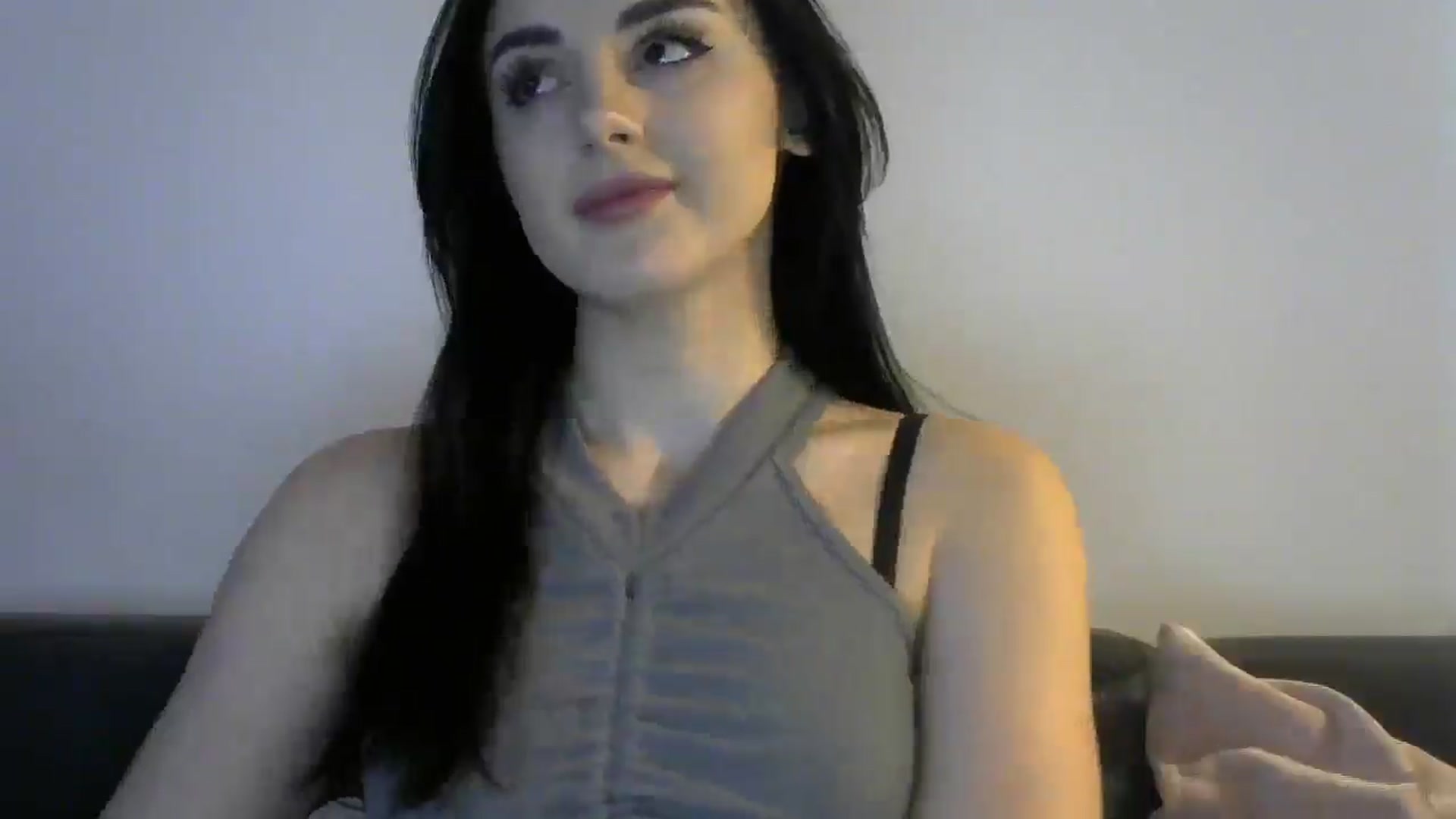 Gallery image thumbnail from DreamyKitty69's myfreecams stream on, 03/19/2025, 17:11 image 7 of 20