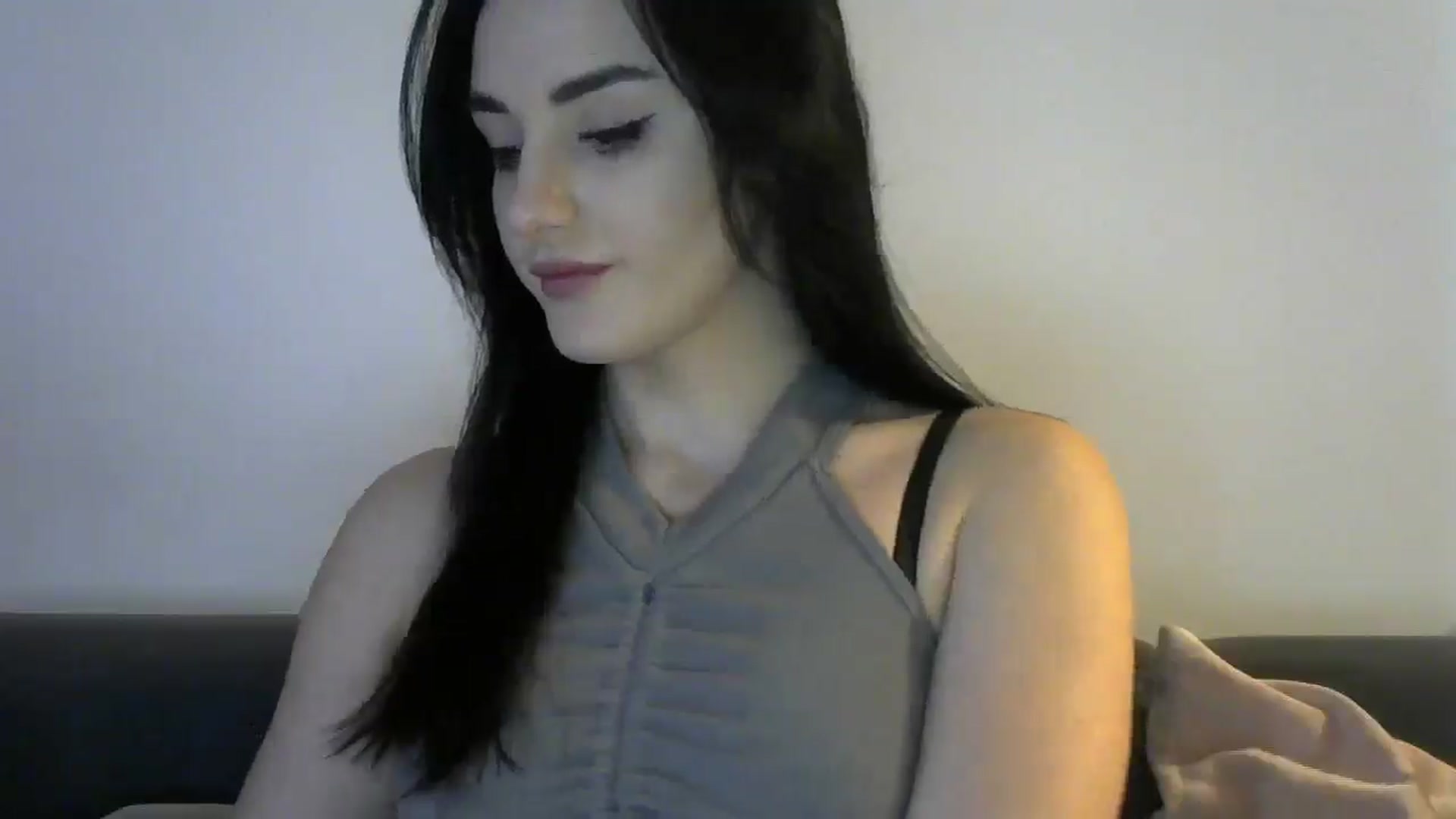 Gallery image thumbnail from DreamyKitty69's myfreecams stream on, 03/19/2025, 17:11 image 6 of 20
