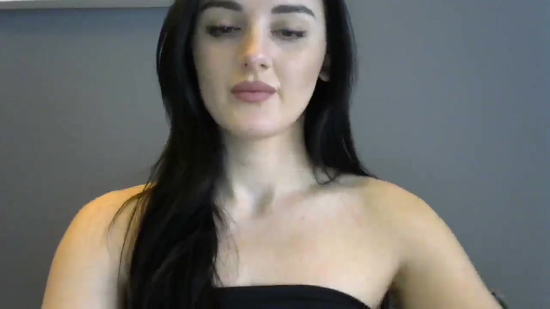 Gallery image thumbnail from DreamyKitty69's myfreecams stream on, 05/13/2025, 15:05 image 16 of 20