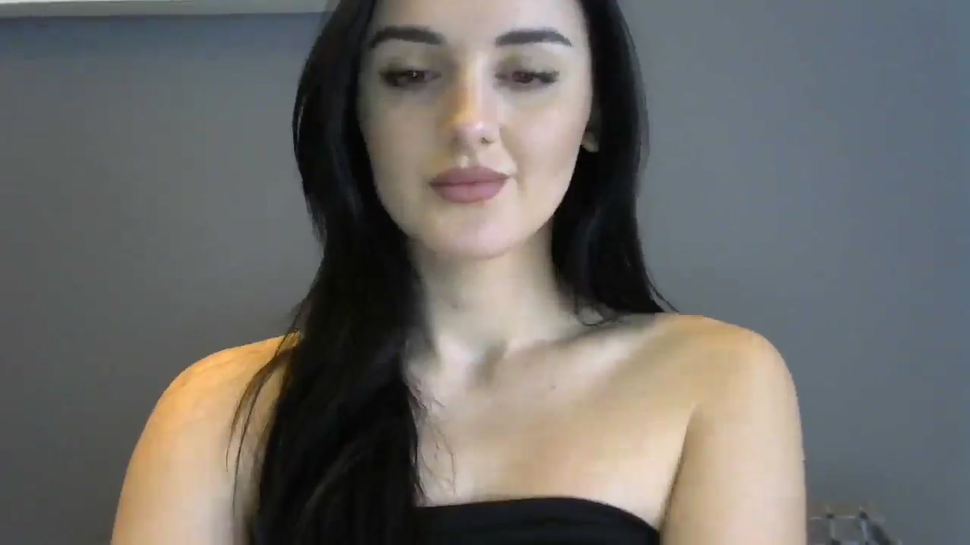 Gallery image thumbnail from DreamyKitty69's myfreecams stream on, 05/13/2025, 15:05 image 13 of 20