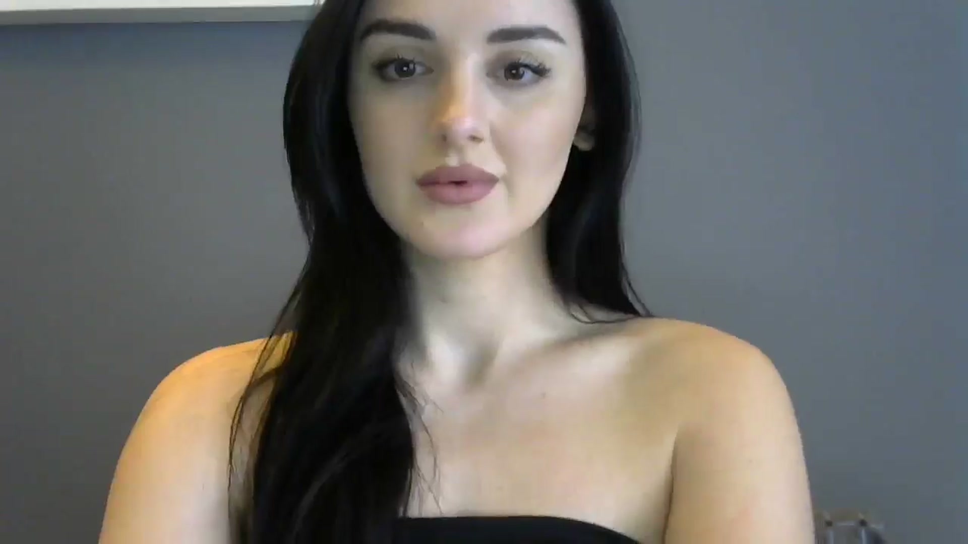 Gallery image thumbnail from DreamyKitty69's myfreecams stream on, 05/13/2025, 15:05 image 8 of 20
