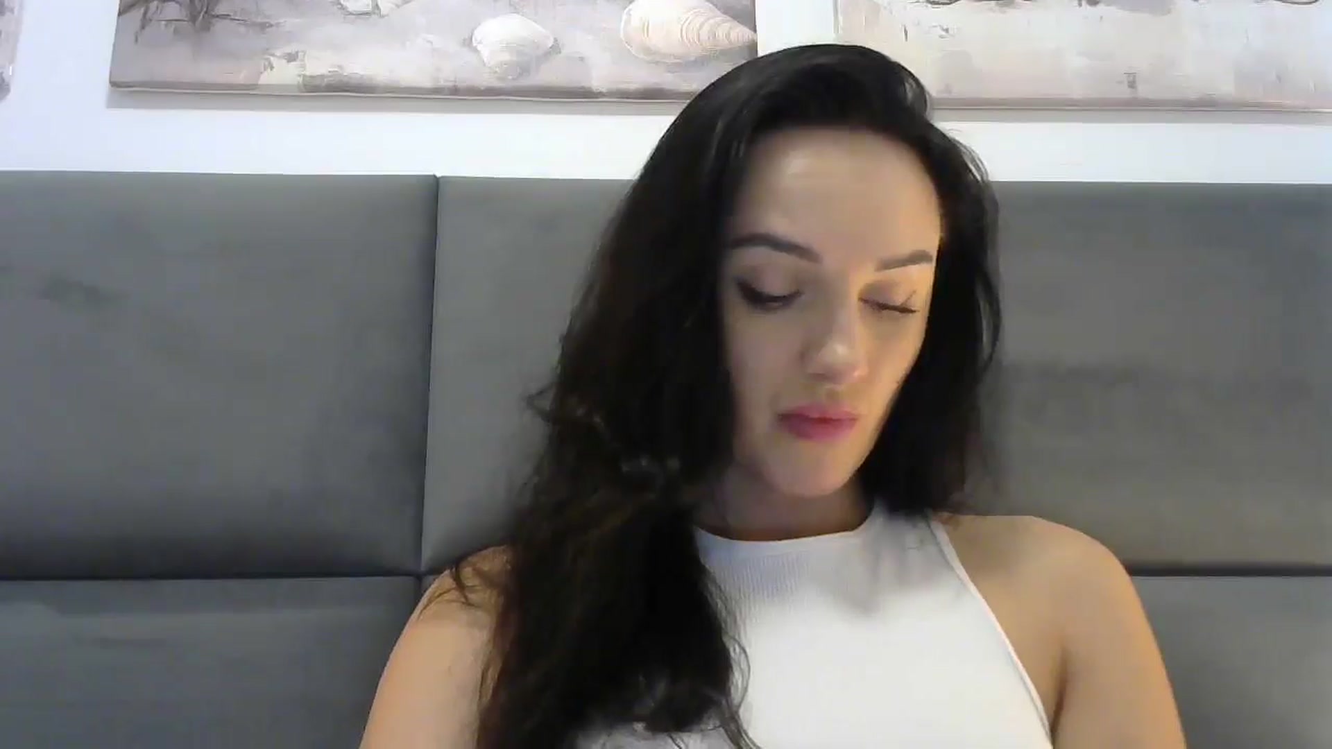 Gallery image thumbnail from DreamyKitty69's myfreecams stream on, 10/19/2025, 20:23 image 14 of 20