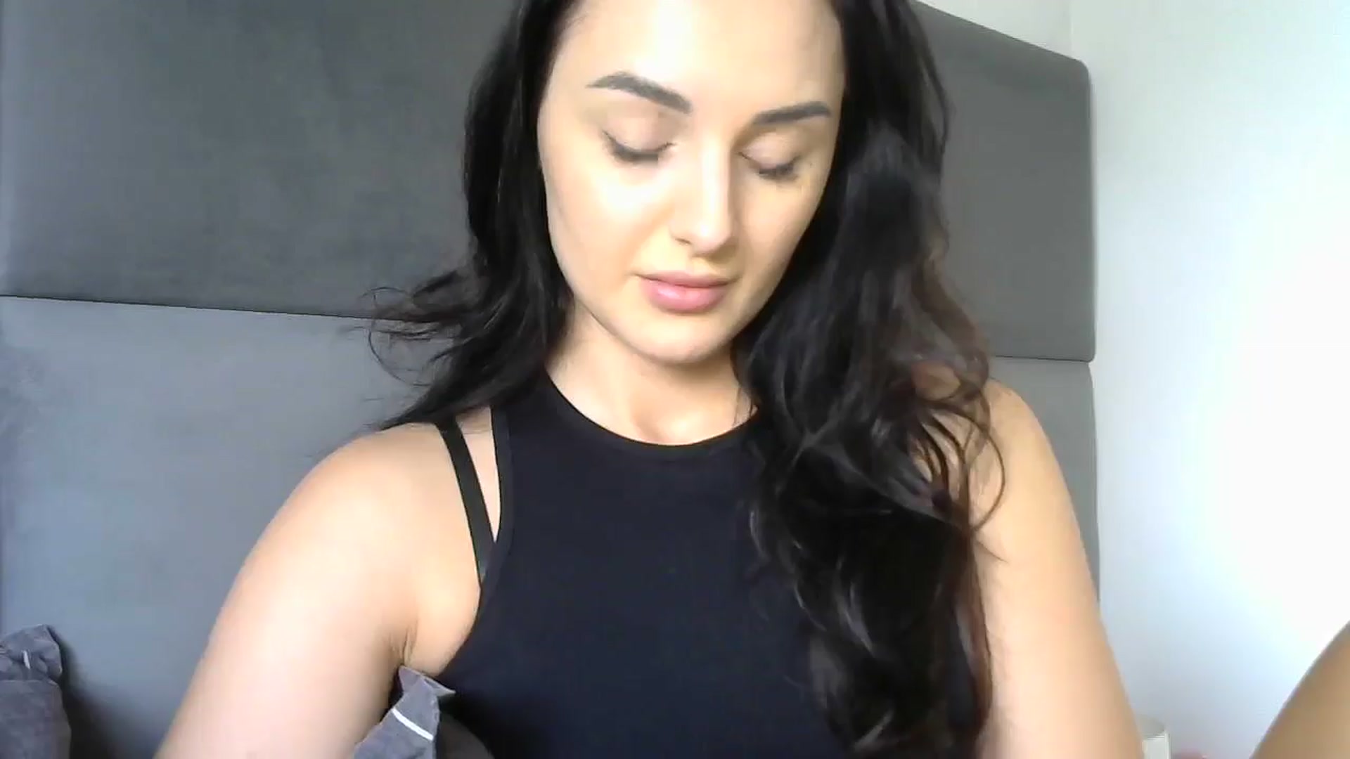 Gallery image thumbnail from DreamyKitty69's myfreecams stream on, 10/20/2025, 11:39 image 15 of 20