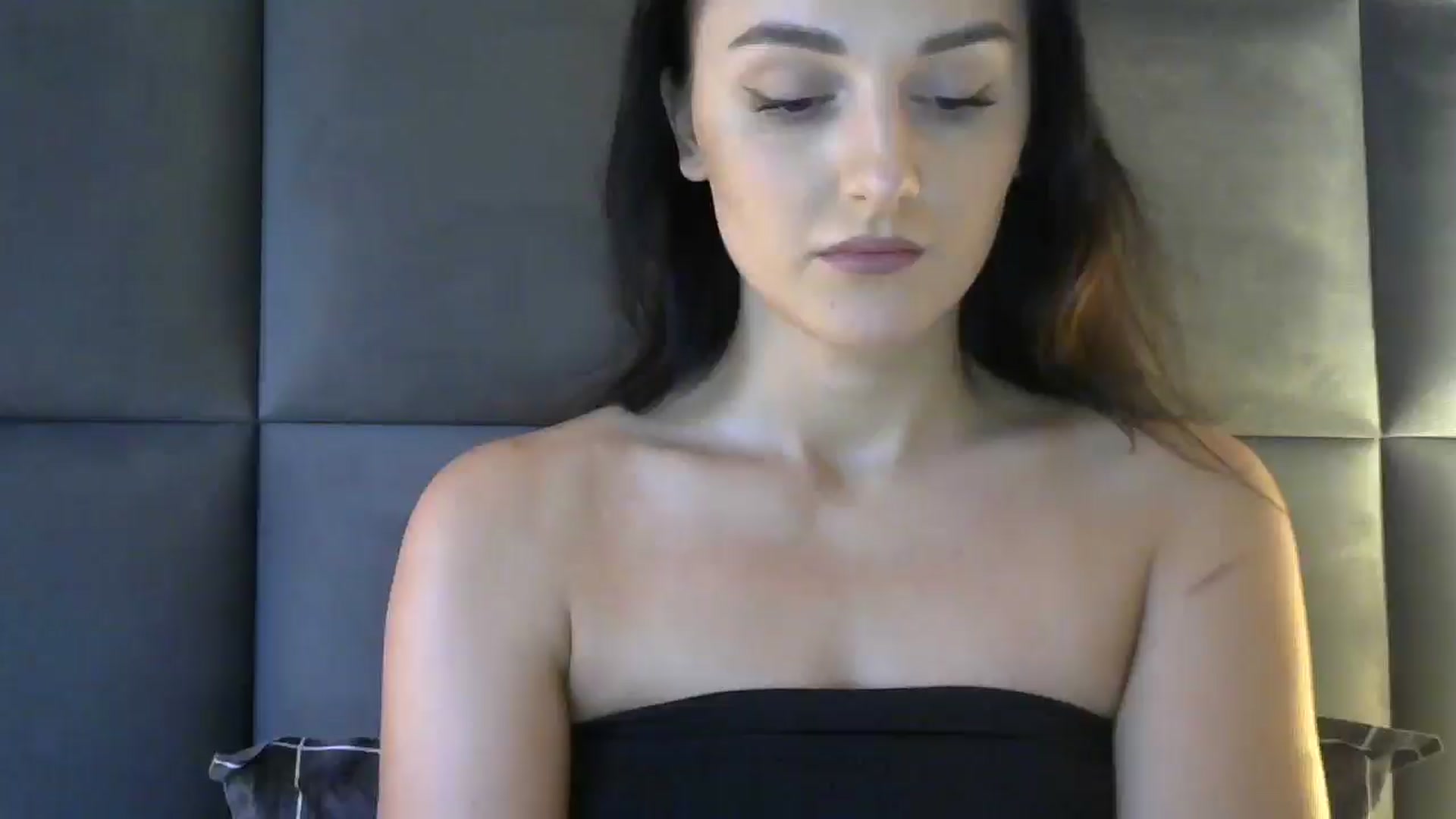 Gallery image thumbnail from DreamyKitty69's myfreecams stream on, 11/04/2025, 17:18 image 17 of 20