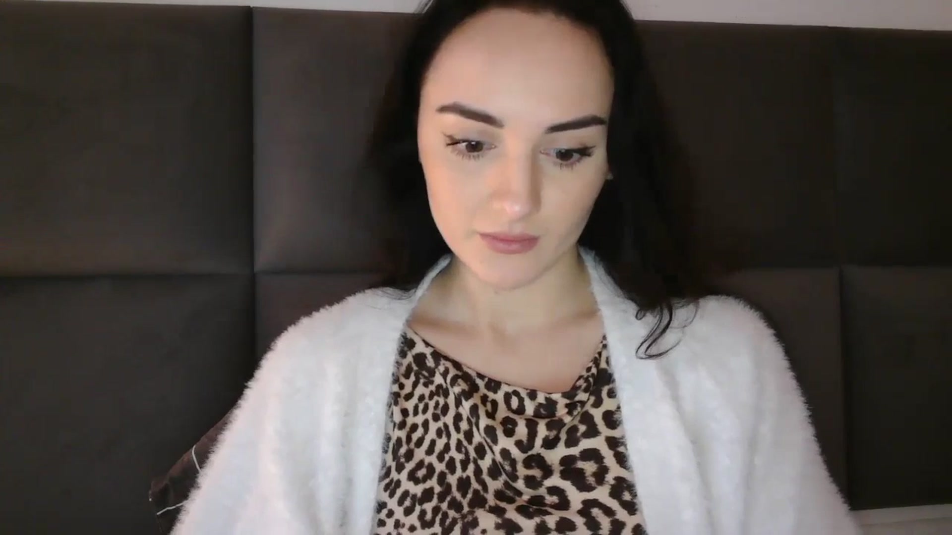 Gallery image thumbnail from DreamyKitty69's myfreecams stream on, 11/30/2025, 16:34 image 15 of 20