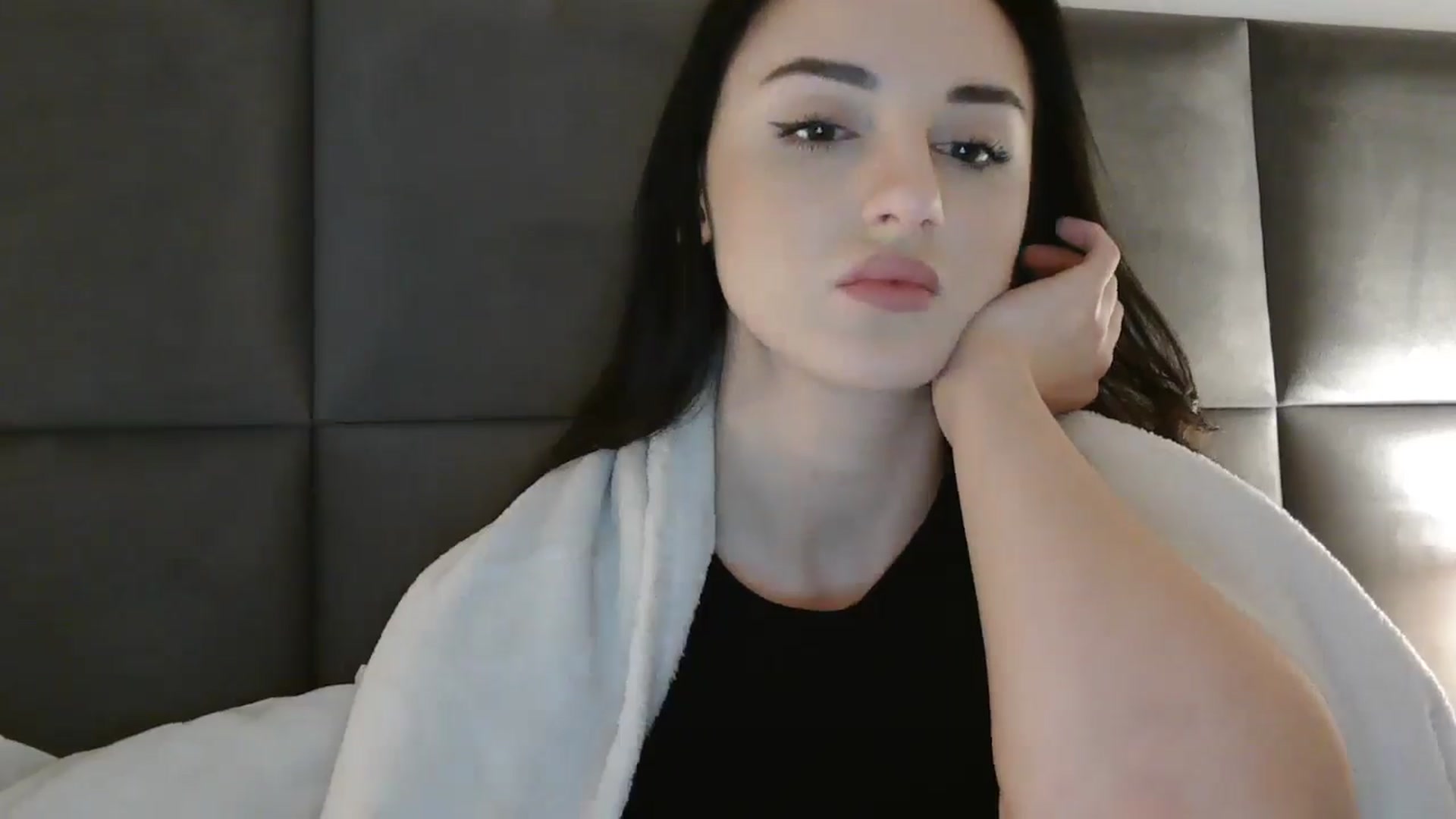 Gallery image thumbnail from DreamyKitty69's myfreecams stream on, 12/03/2025, 17:58 image 19 of 20