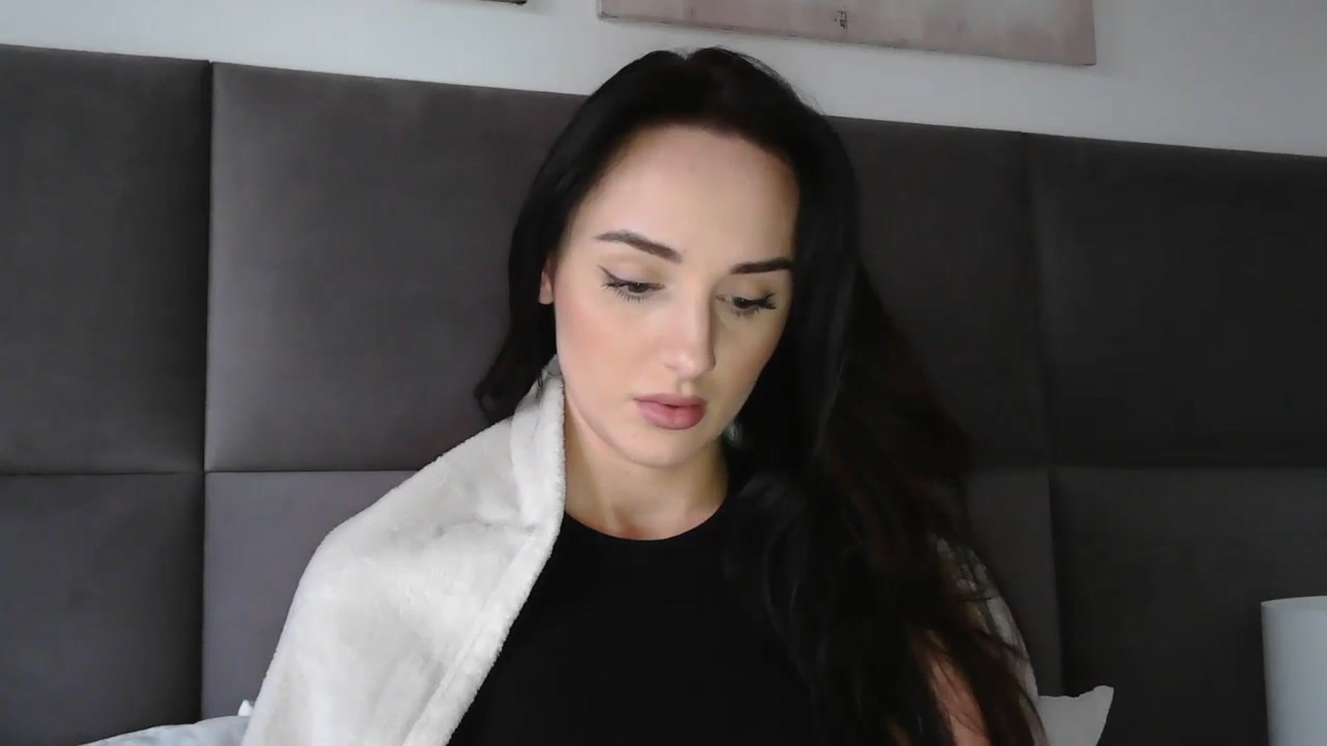 Gallery image thumbnail from DreamyKitty69's myfreecams stream on, 12/03/2025, 17:58 image 4 of 20