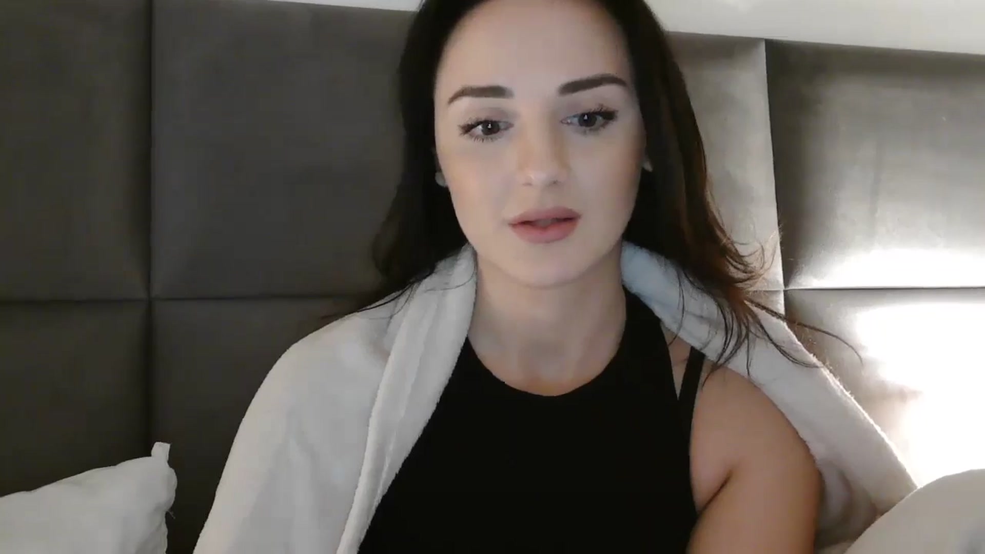 Gallery image thumbnail from DreamyKitty69's myfreecams stream on, 12/03/2025, 17:58 image 14 of 20