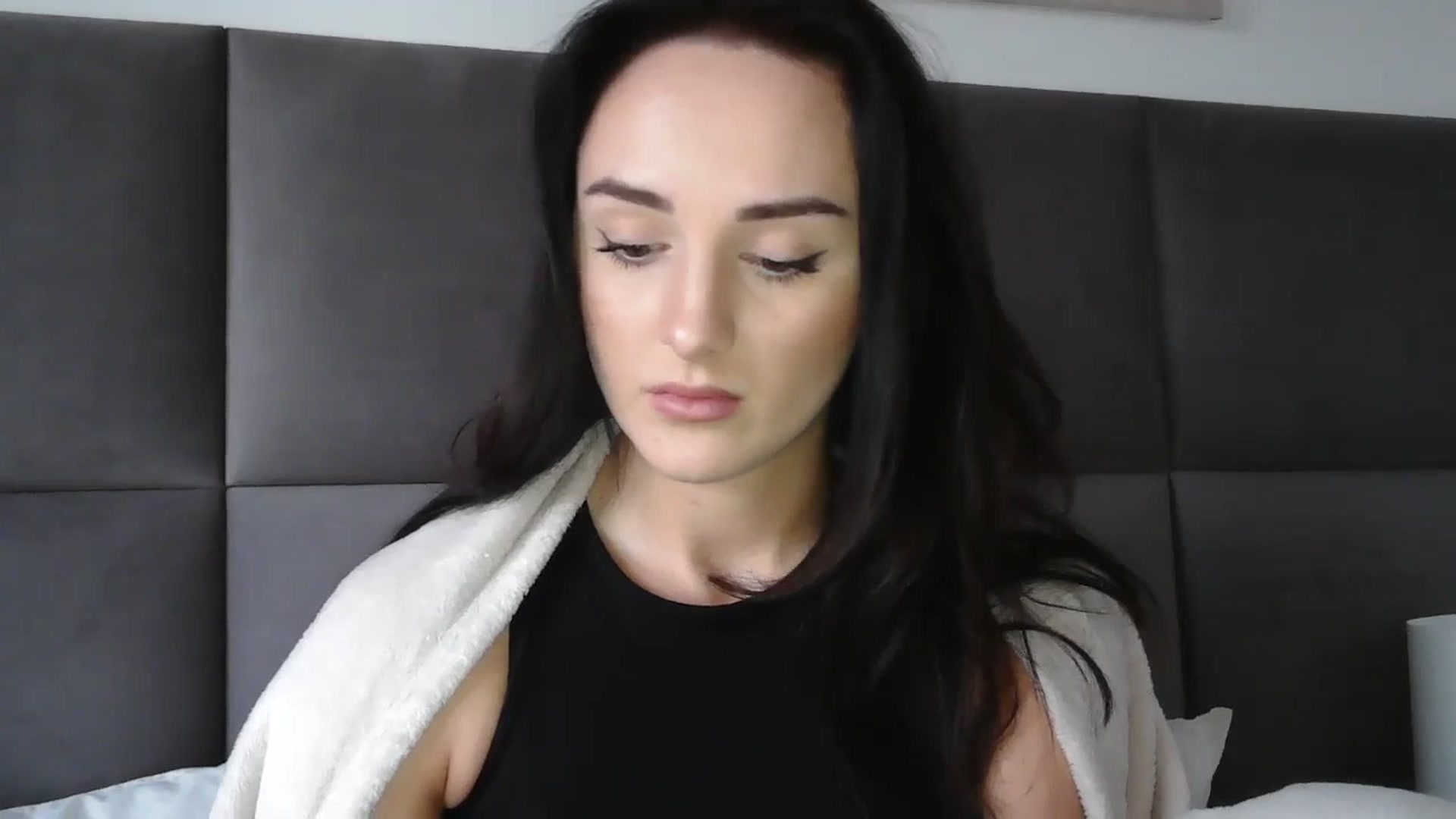 Gallery image thumbnail from DreamyKitty69's myfreecams stream on, 12/03/2025, 17:58 image 3 of 20