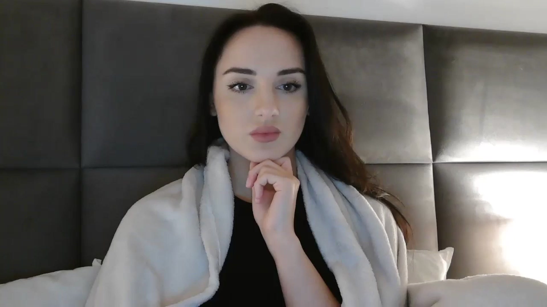 Gallery image thumbnail from DreamyKitty69's myfreecams stream on, 12/03/2025, 17:58 image 11 of 20