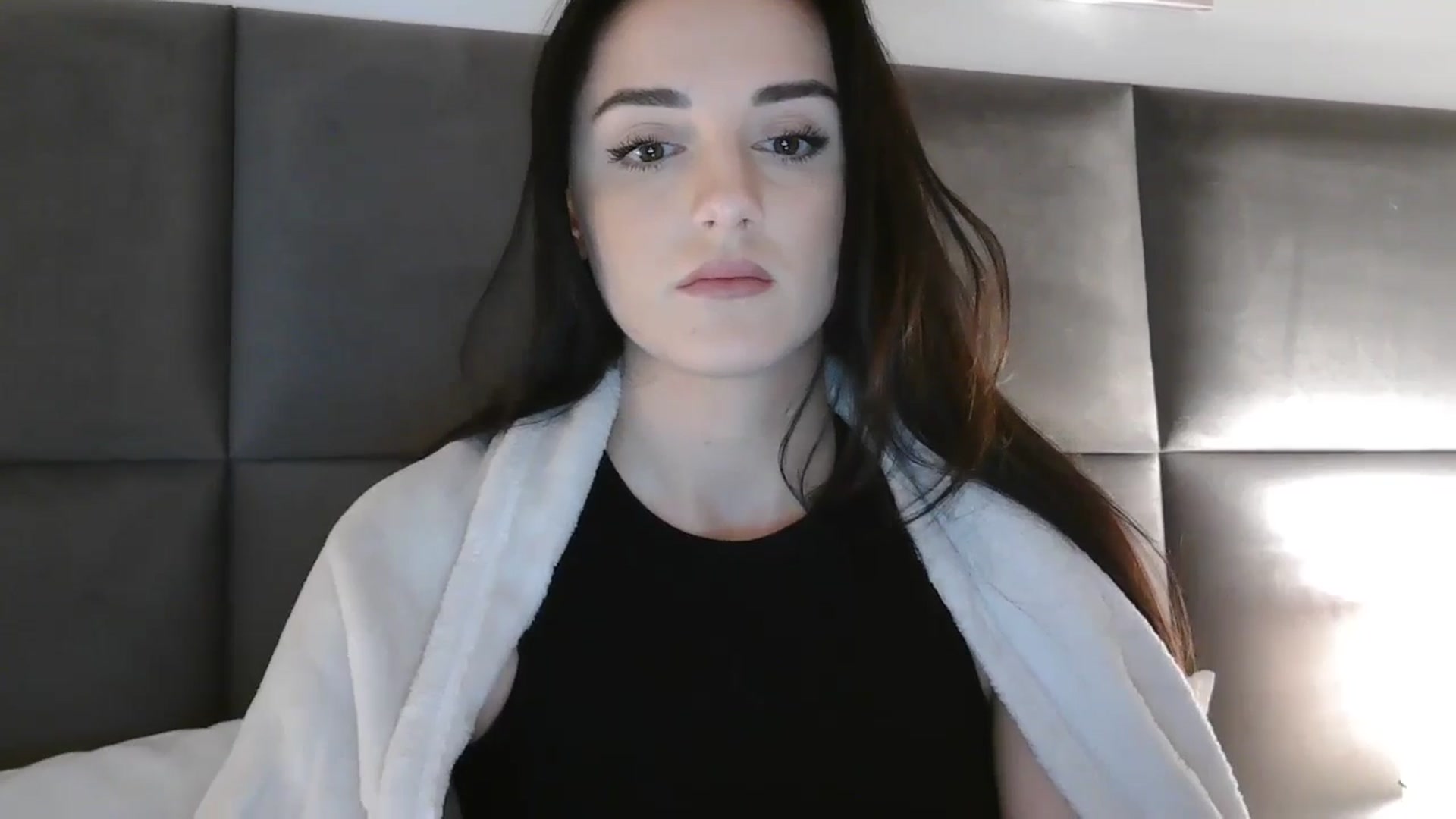 Gallery image thumbnail from DreamyKitty69's myfreecams stream on, 12/03/2025, 17:58 image 12 of 20