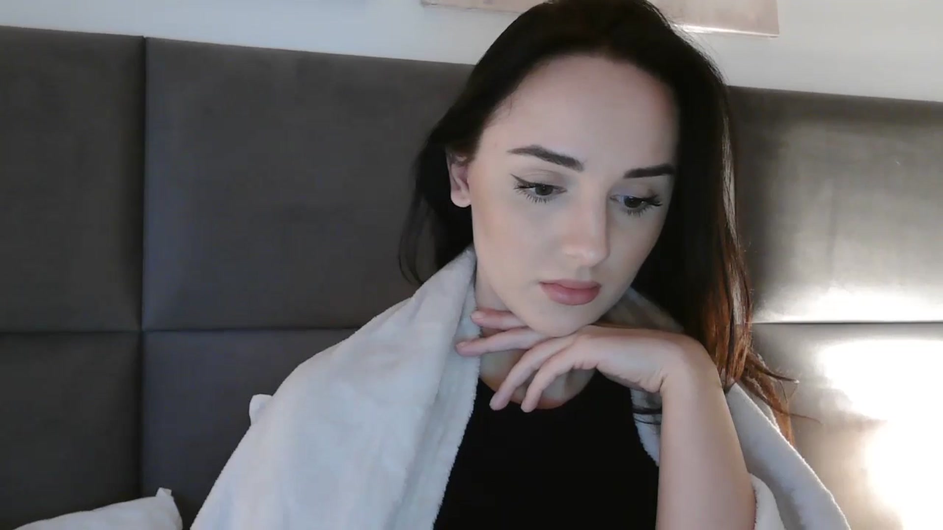 Gallery image thumbnail from DreamyKitty69's myfreecams stream on, 12/03/2025, 17:58 image 7 of 20