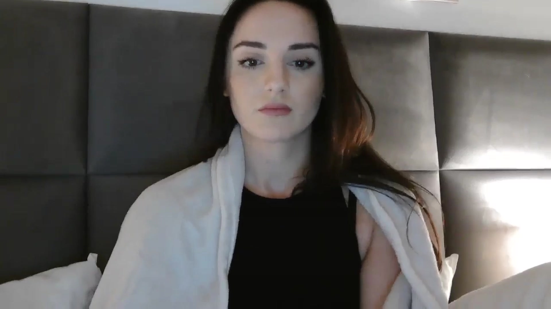 Gallery image thumbnail from DreamyKitty69's myfreecams stream on, 12/03/2025, 17:58 image 13 of 20