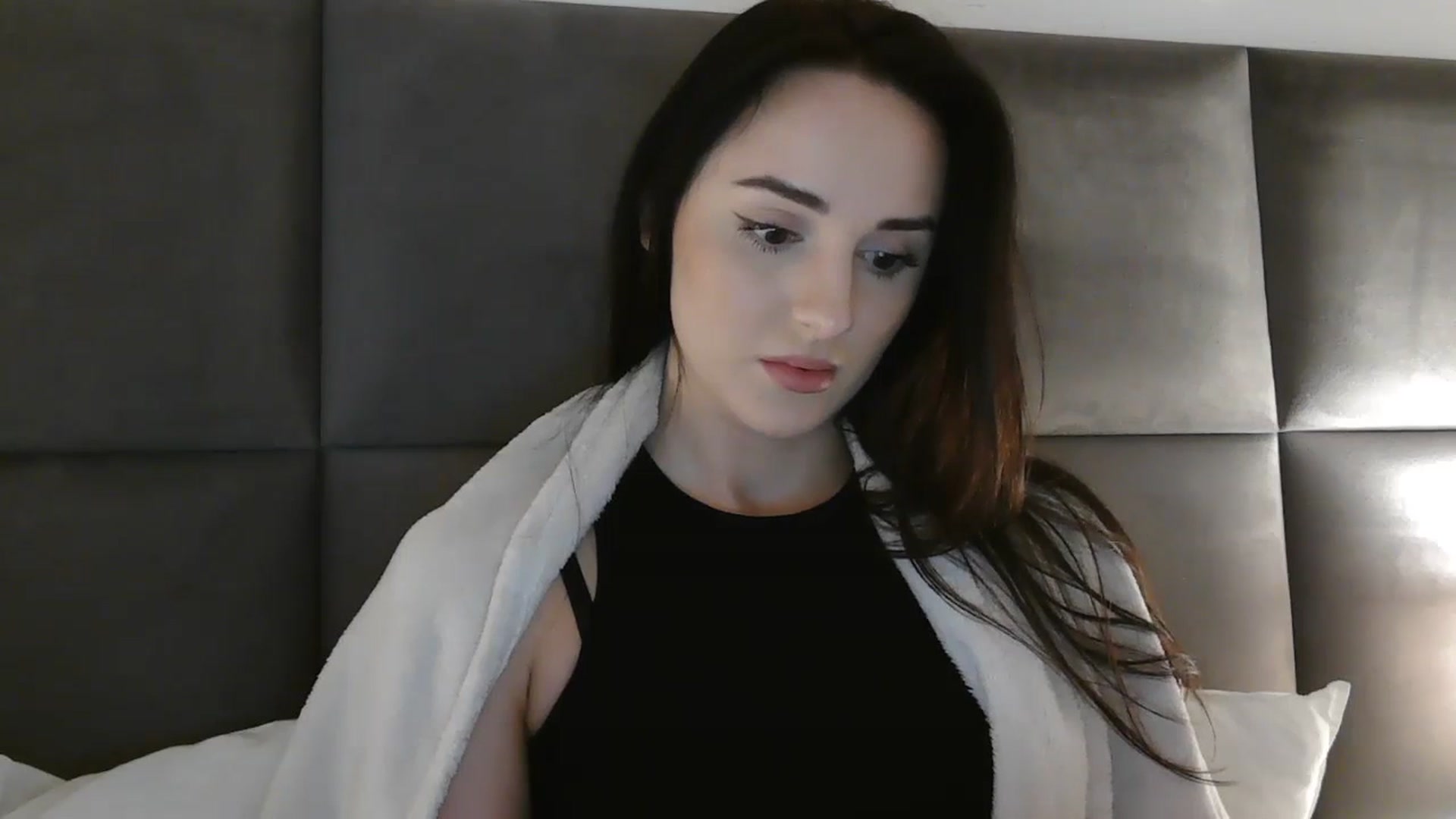 Gallery image thumbnail from DreamyKitty69's myfreecams stream on, 12/03/2025, 17:58 image 17 of 20