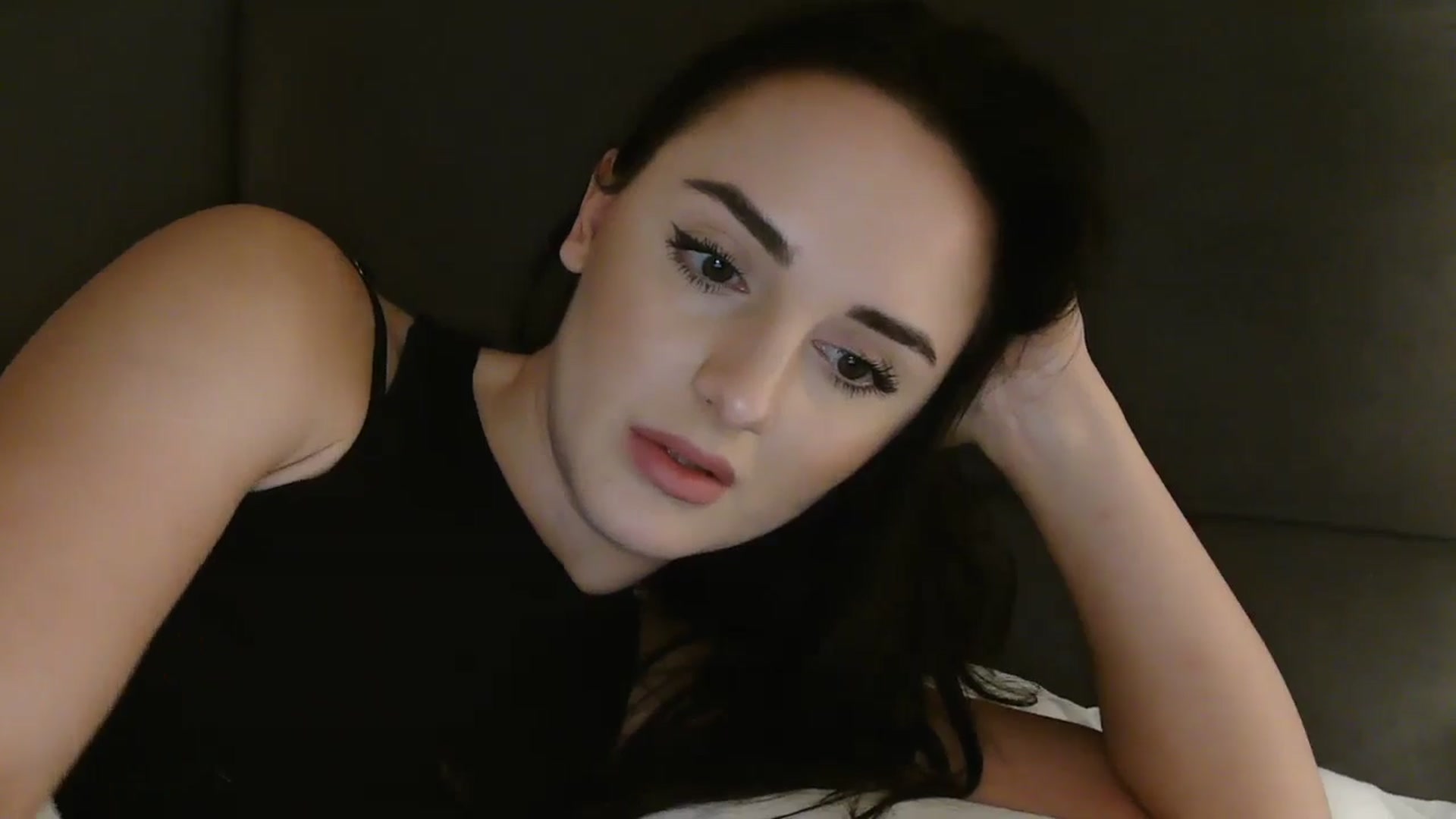 Gallery image thumbnail from DreamyKitty69's myfreecams stream on, 12/03/2025, 19:10 image 14 of 20