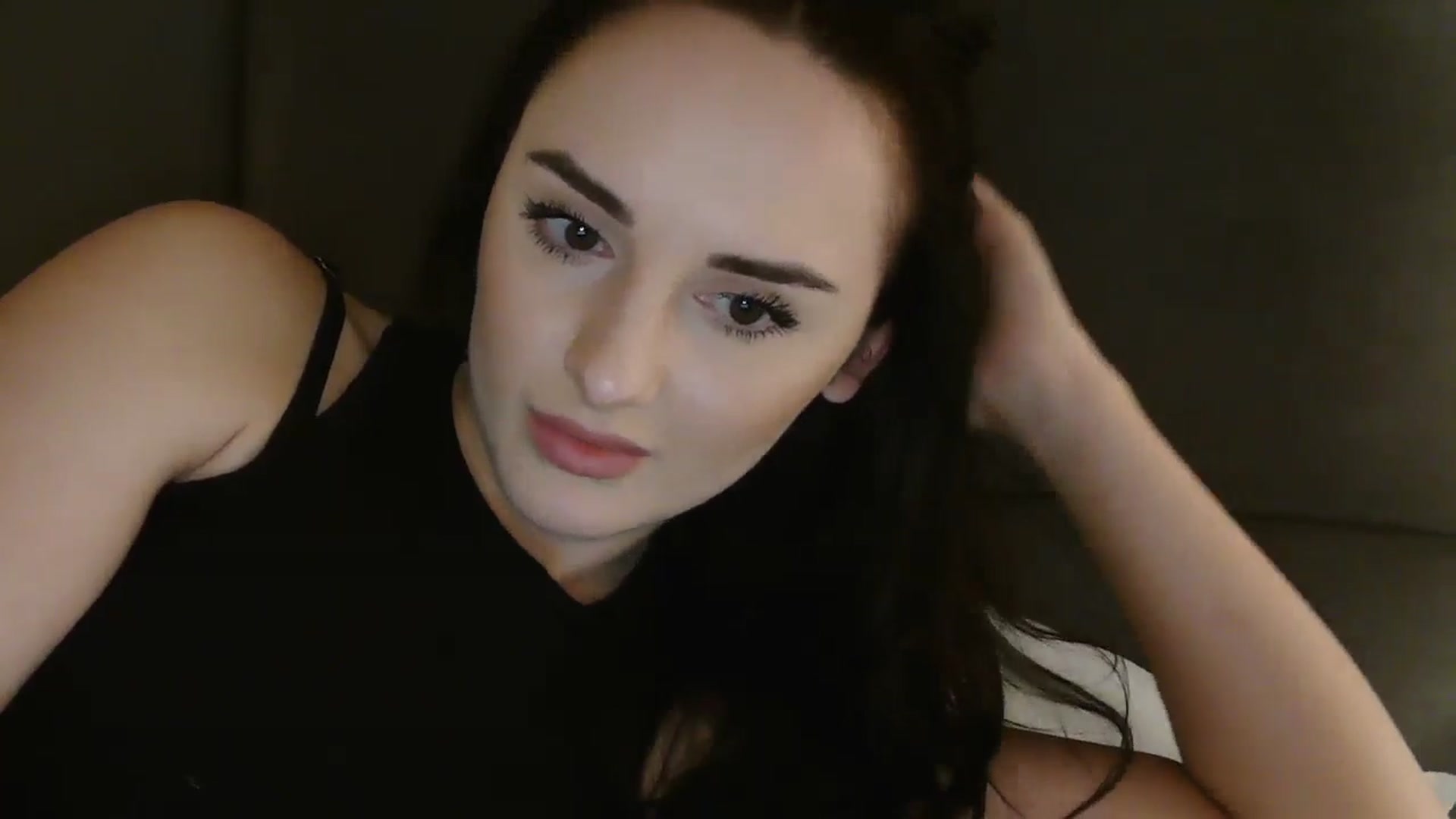 Gallery image thumbnail from DreamyKitty69's myfreecams stream on, 12/03/2025, 19:10 image 10 of 20