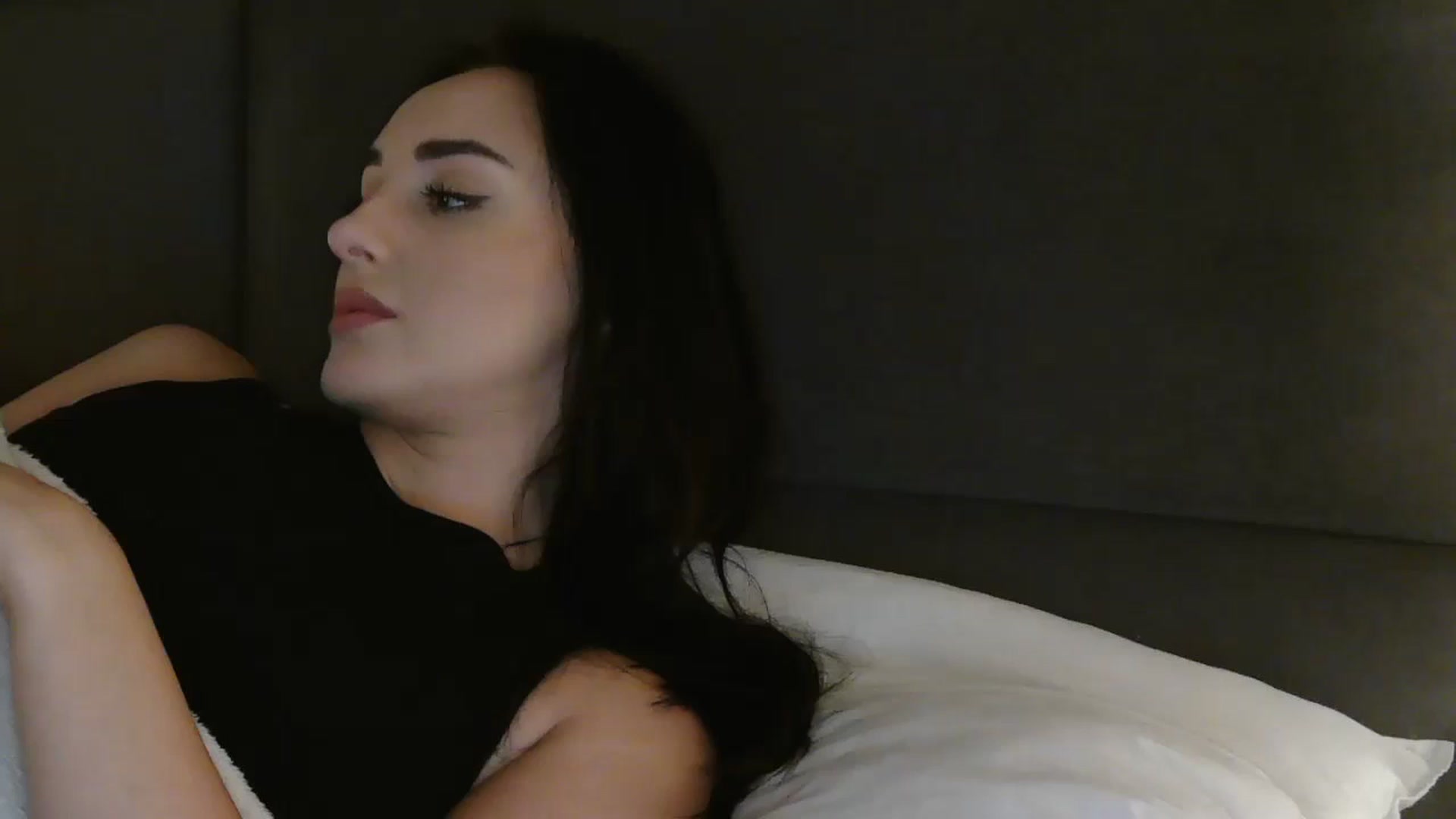Gallery image thumbnail from DreamyKitty69's myfreecams stream on, 12/03/2025, 19:10 image 5 of 20