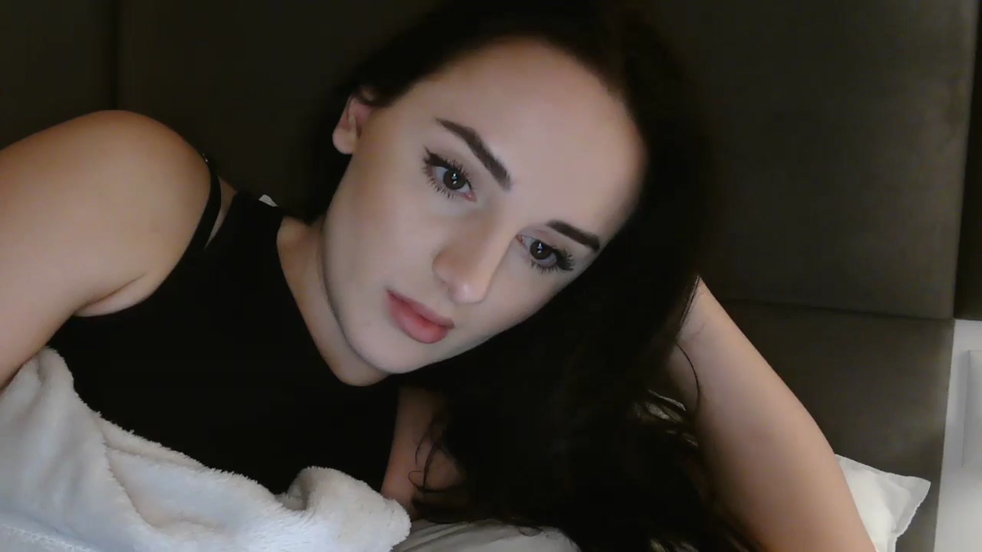 Gallery image thumbnail from DreamyKitty69's myfreecams stream on, 12/03/2025, 19:10 image 1 of 20
