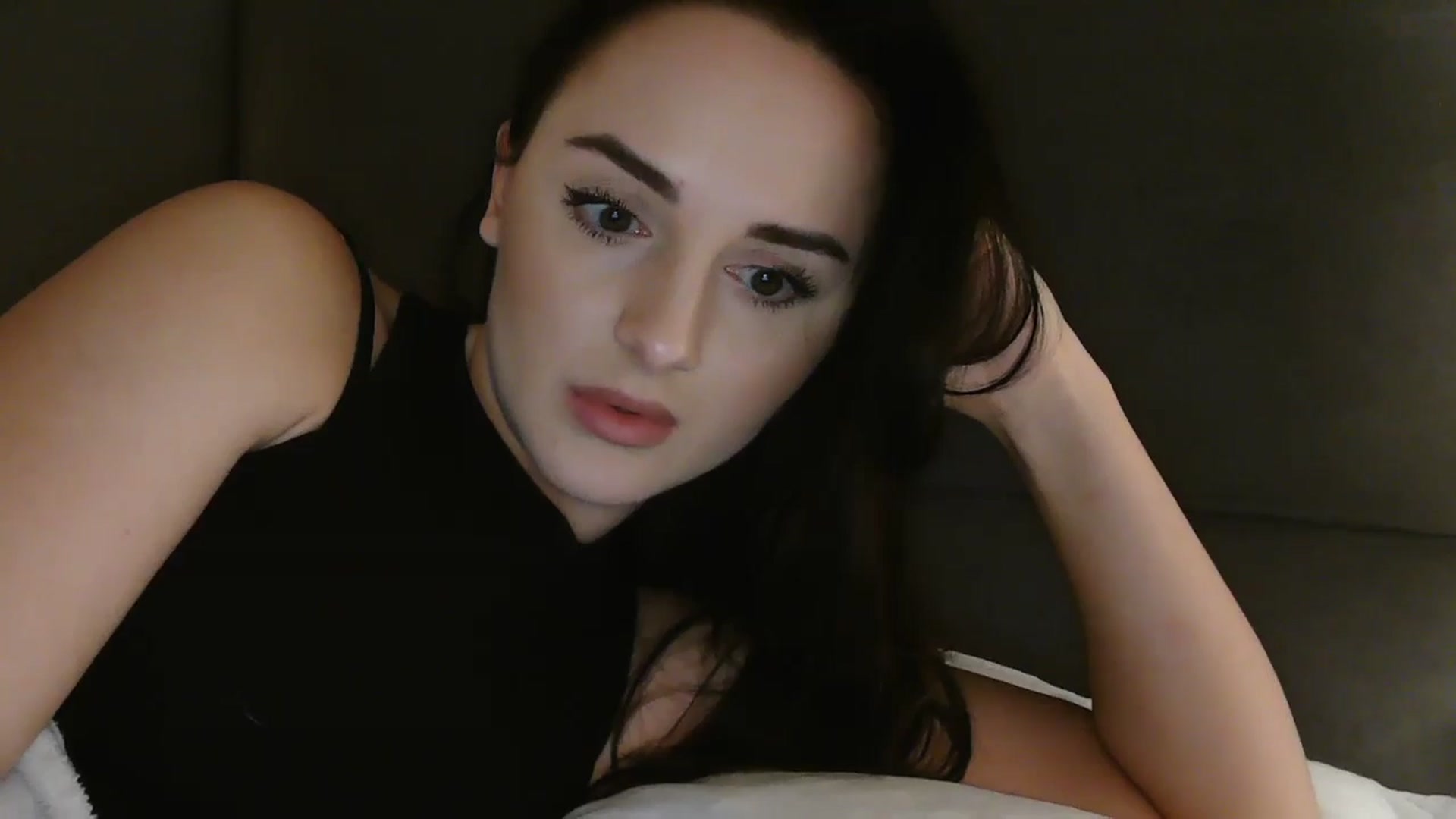 Gallery image thumbnail from DreamyKitty69's myfreecams stream on, 12/03/2025, 19:10 image 17 of 20